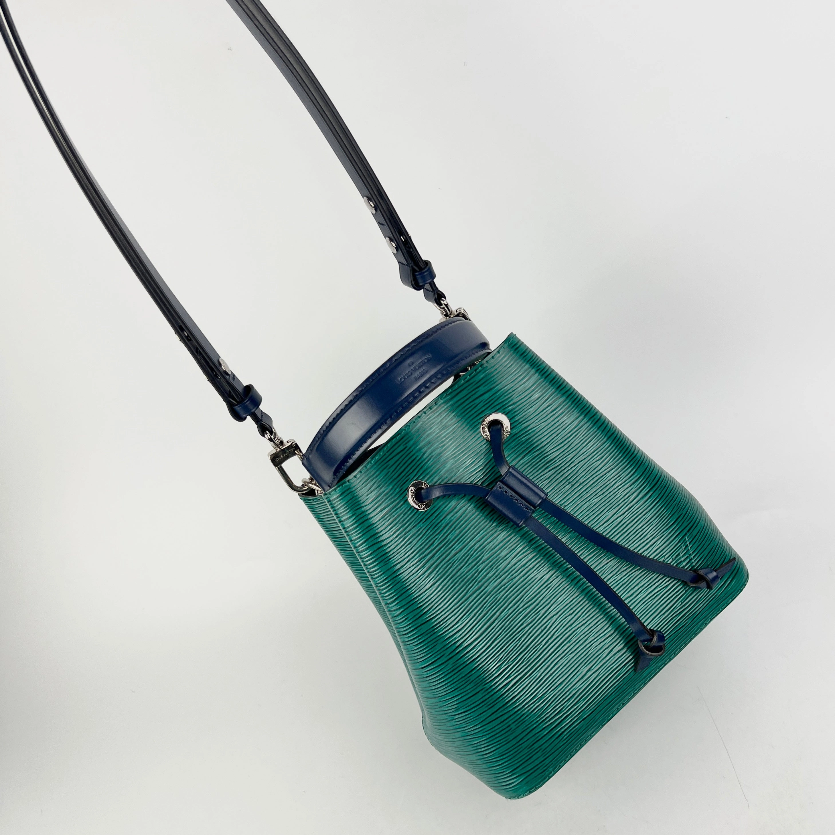 Louis Vuitton Neo Noe BB Epi Green/Blue