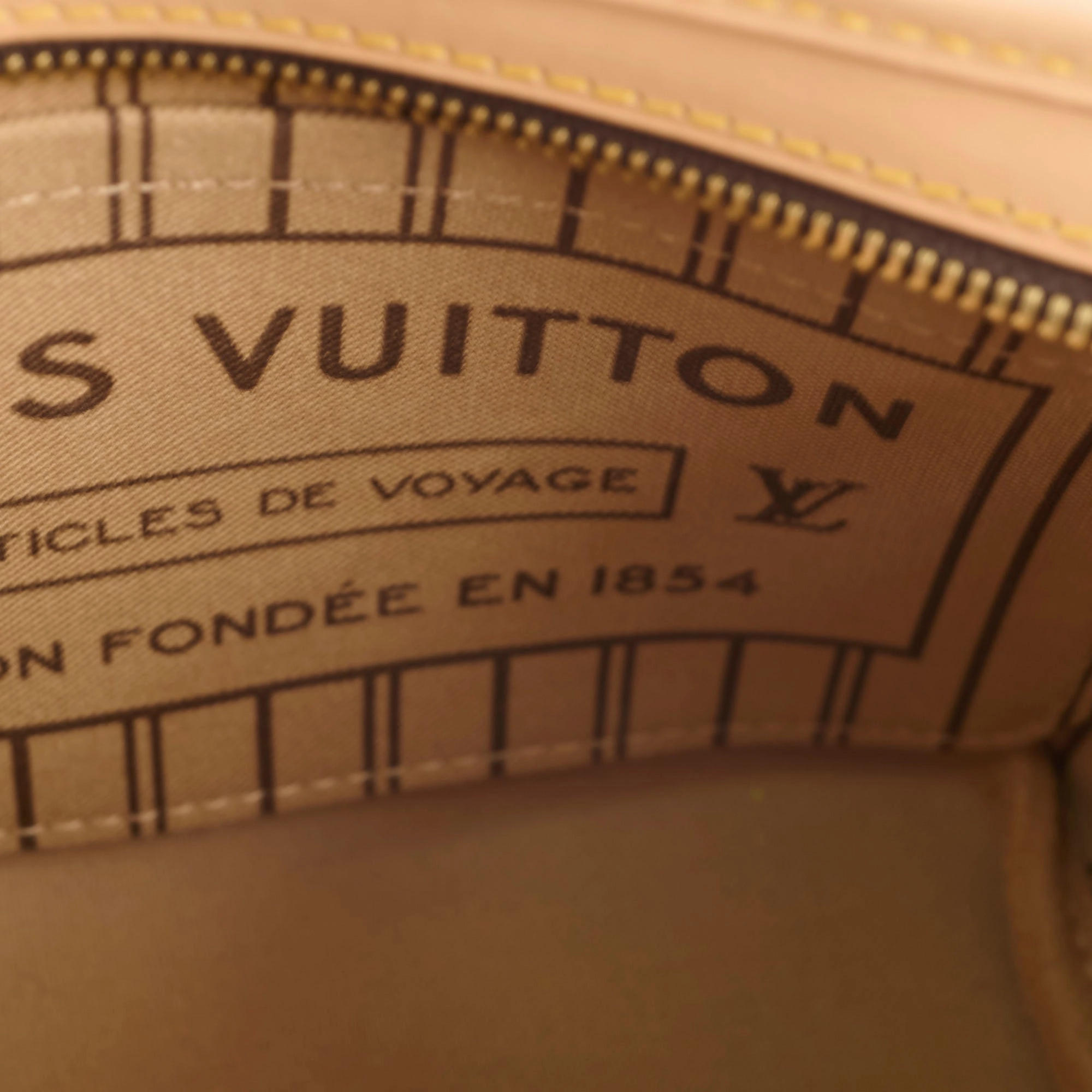 Louis Vuitton Neverfull BB Monogram