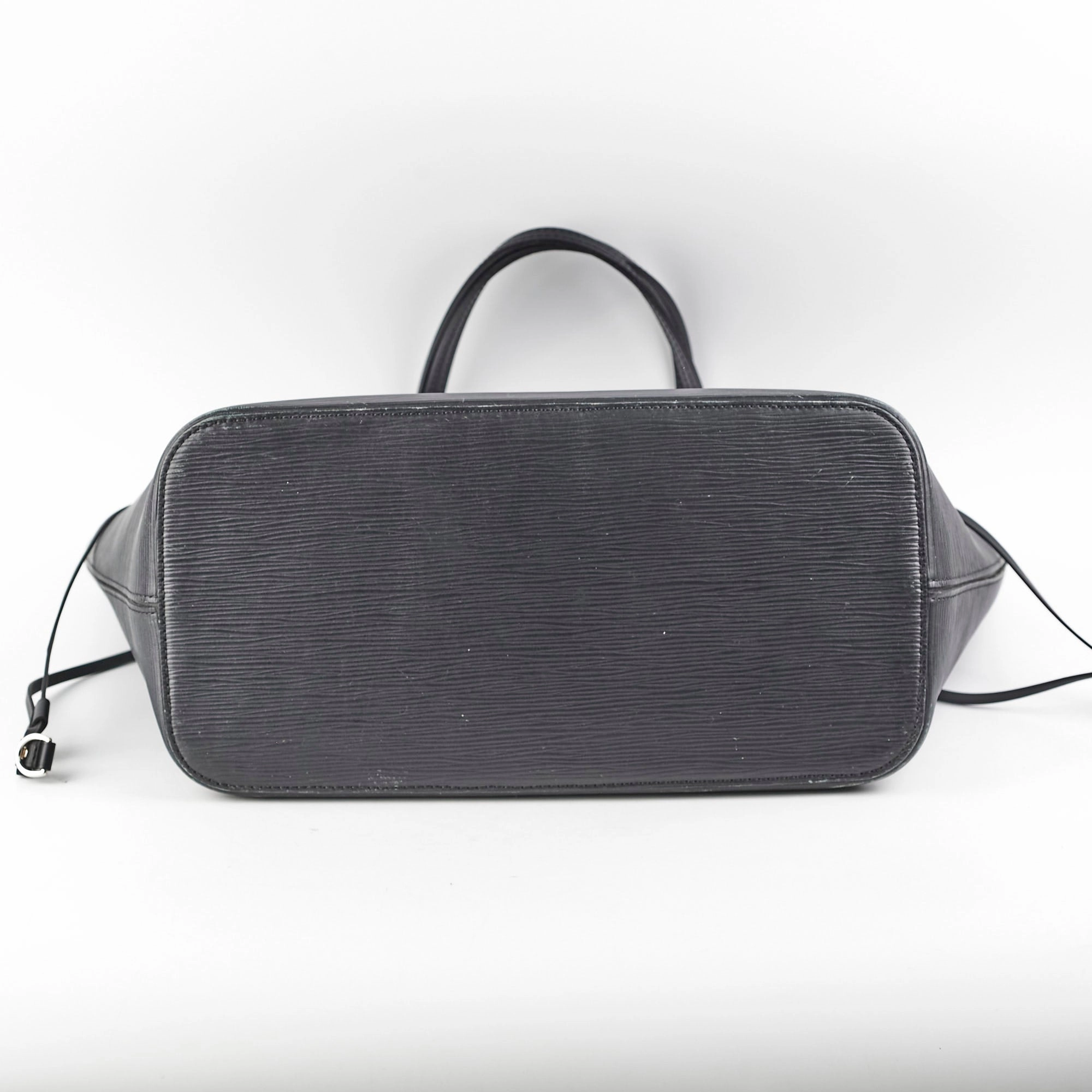 Louis Vuitton Neverfull MM Epi Black