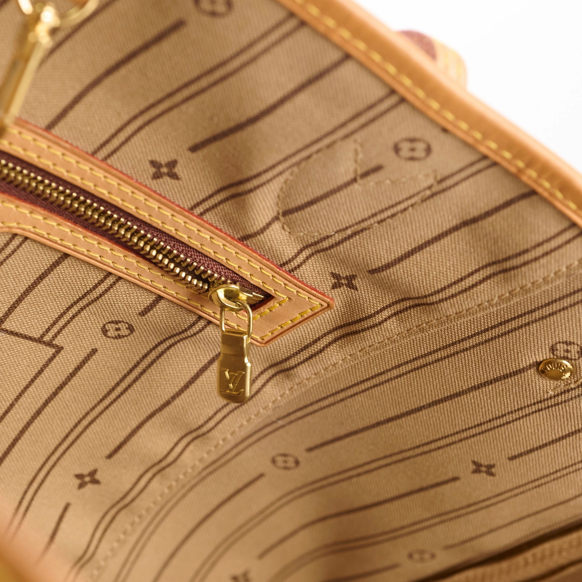 Louis Vuitton Neverfull MM Monogram