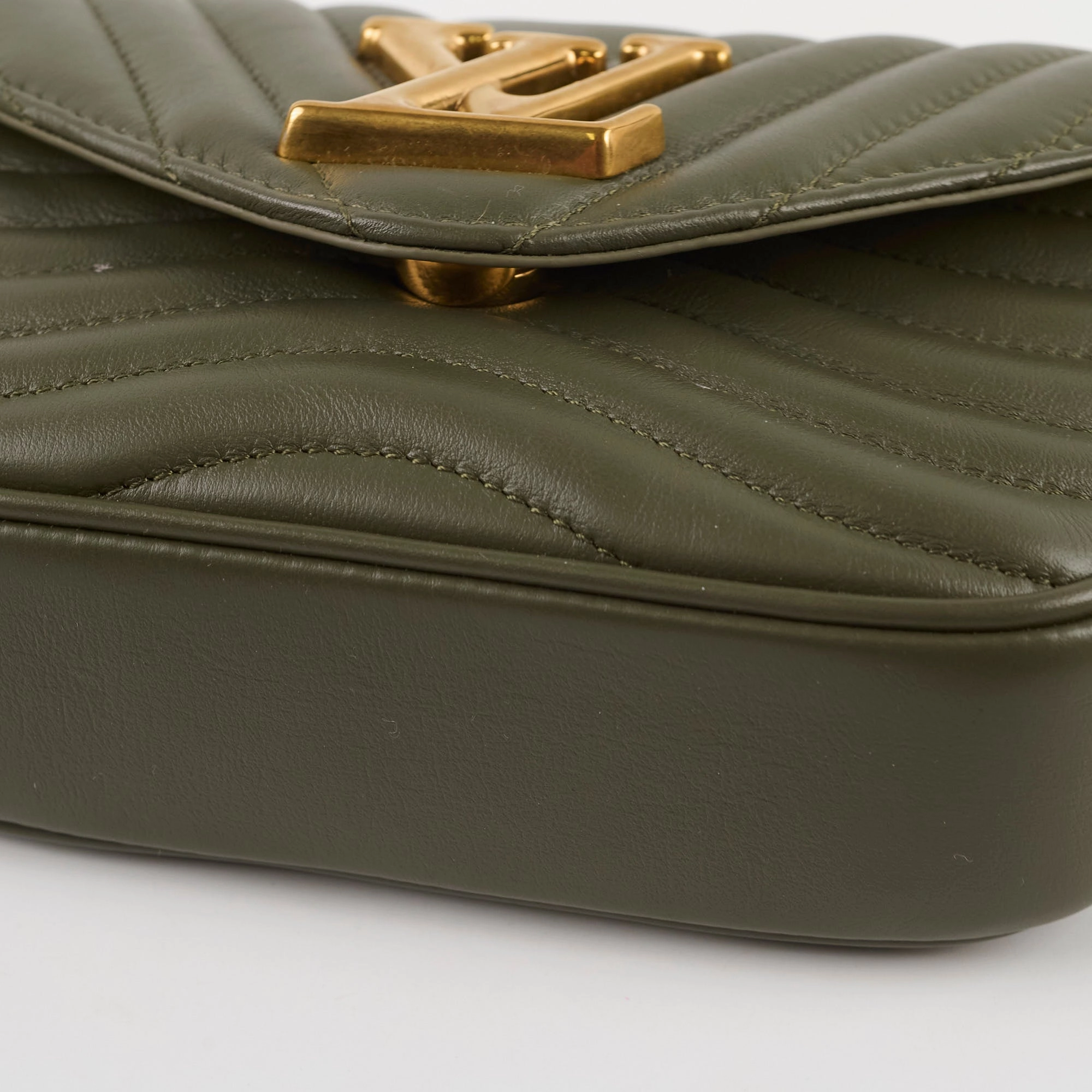 Louis Vuitton New Wave Multi Pochette Kaki