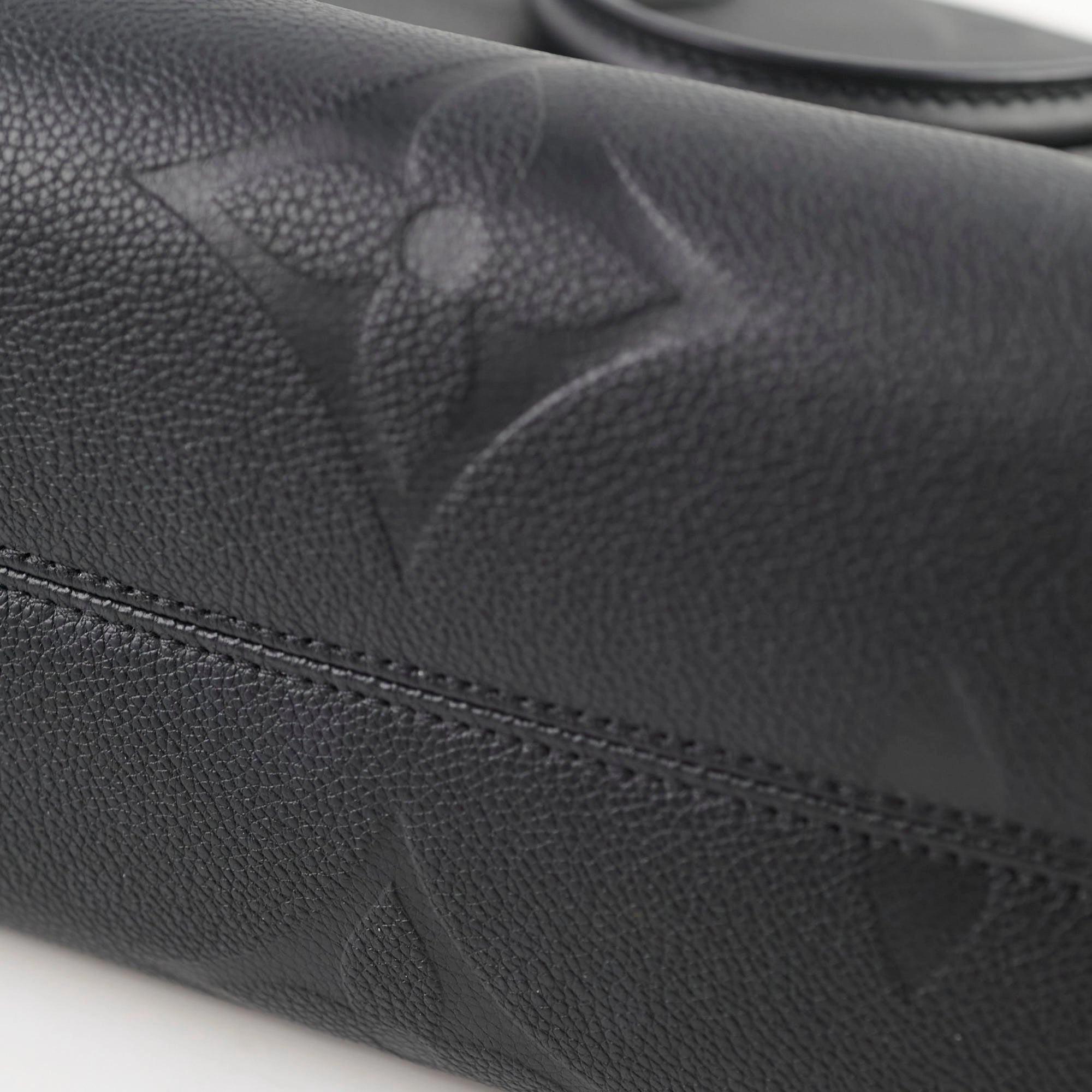 Louis Vuitton On The Go MM Black Empreinte