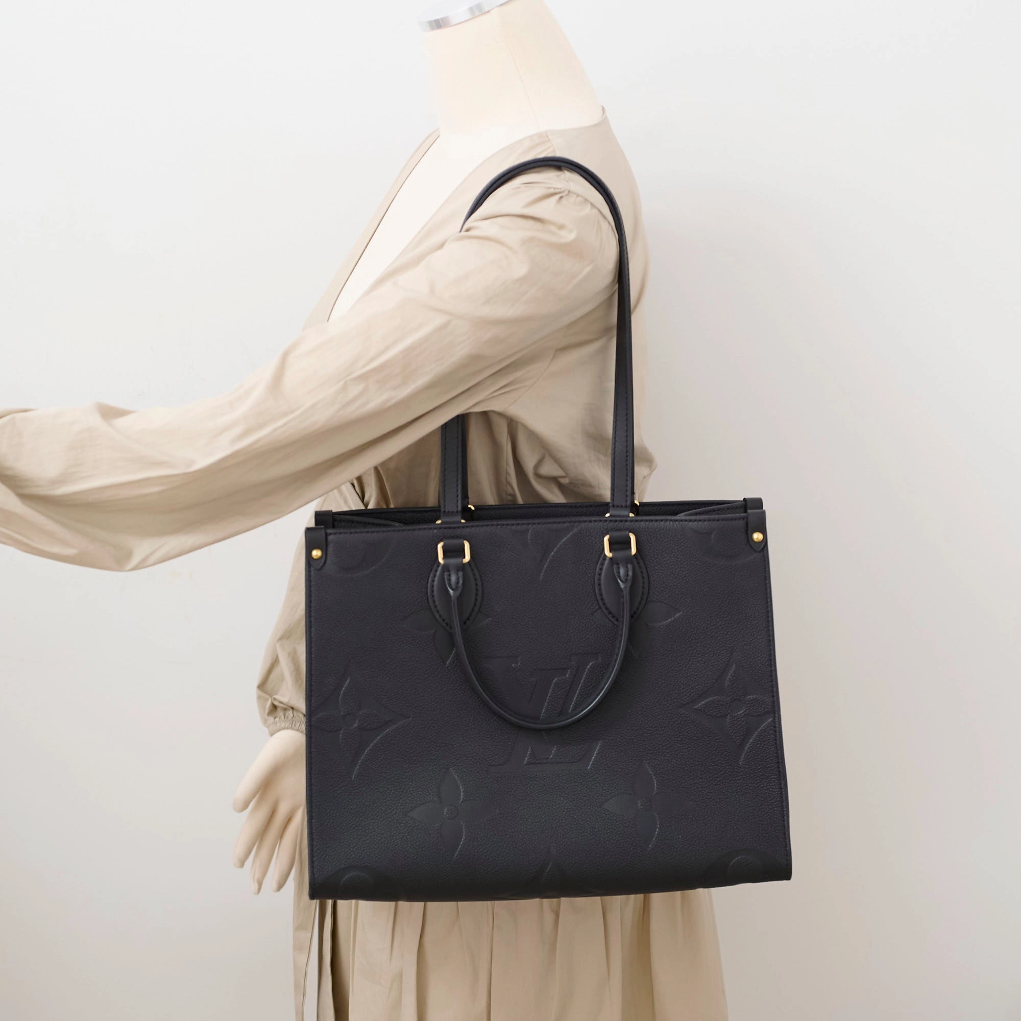 Louis Vuitton On The Go MM Black Empreinte