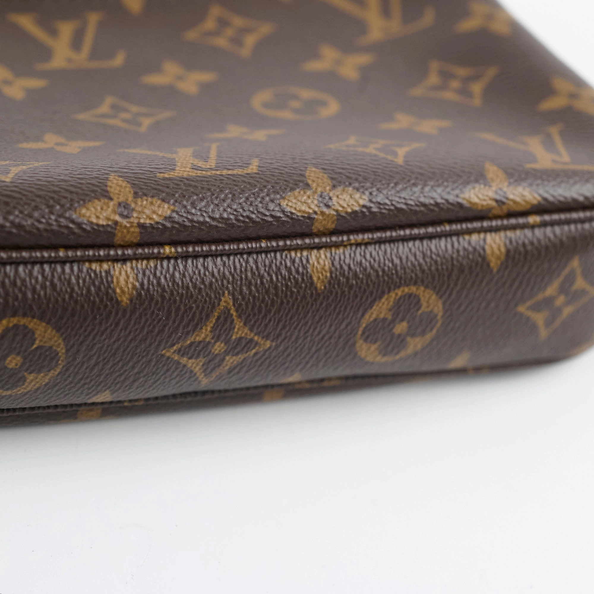 Louis Vuitton Pochette Accessoires Monogram
