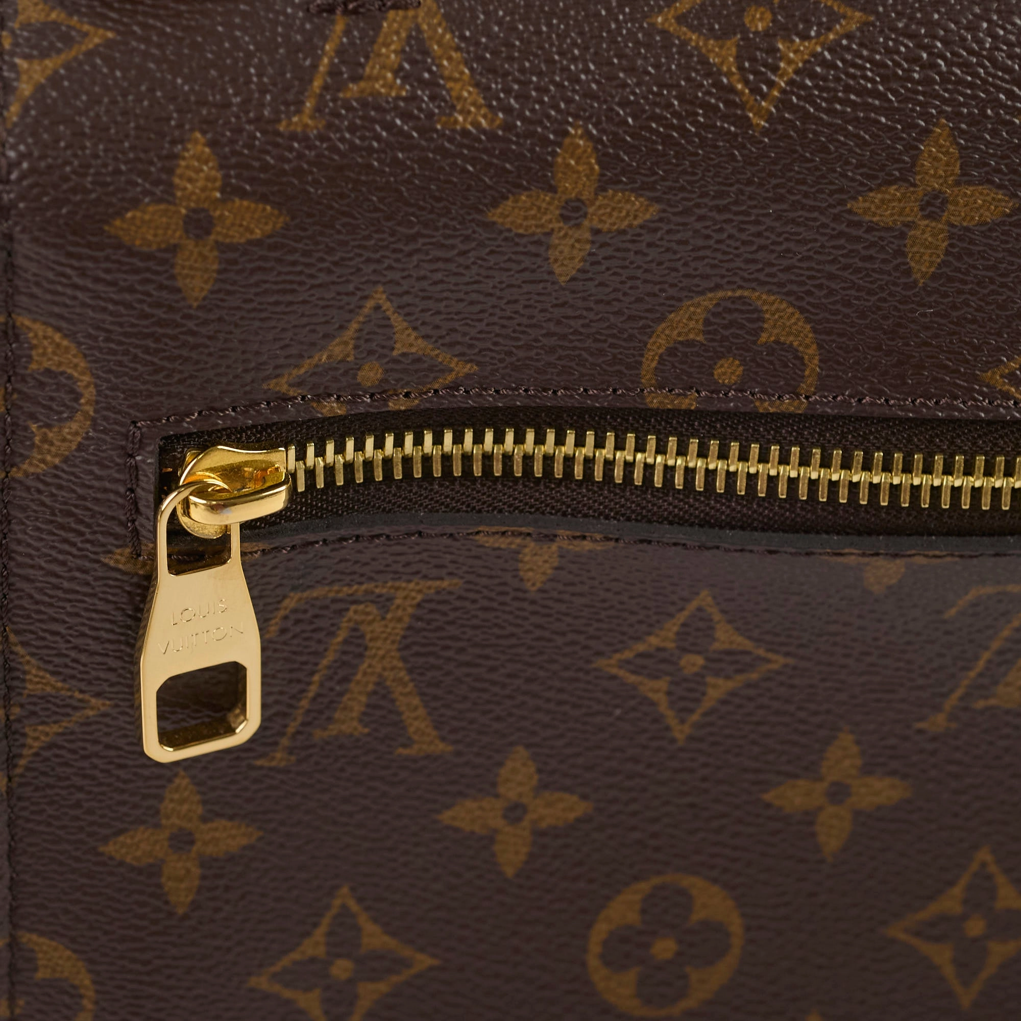 Louis Vuitton Pochette Metis Monogram