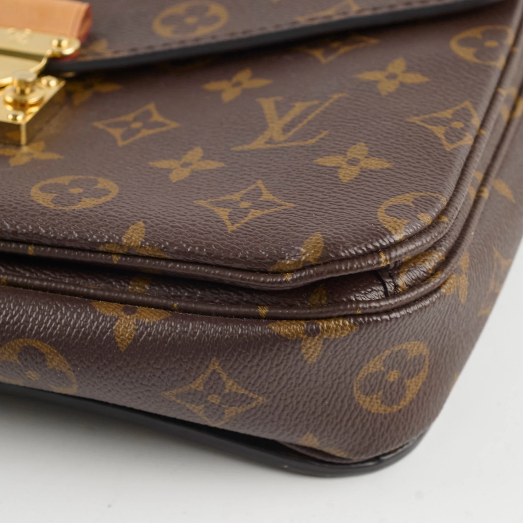 Louis Vuitton Pochette Metis Monogram