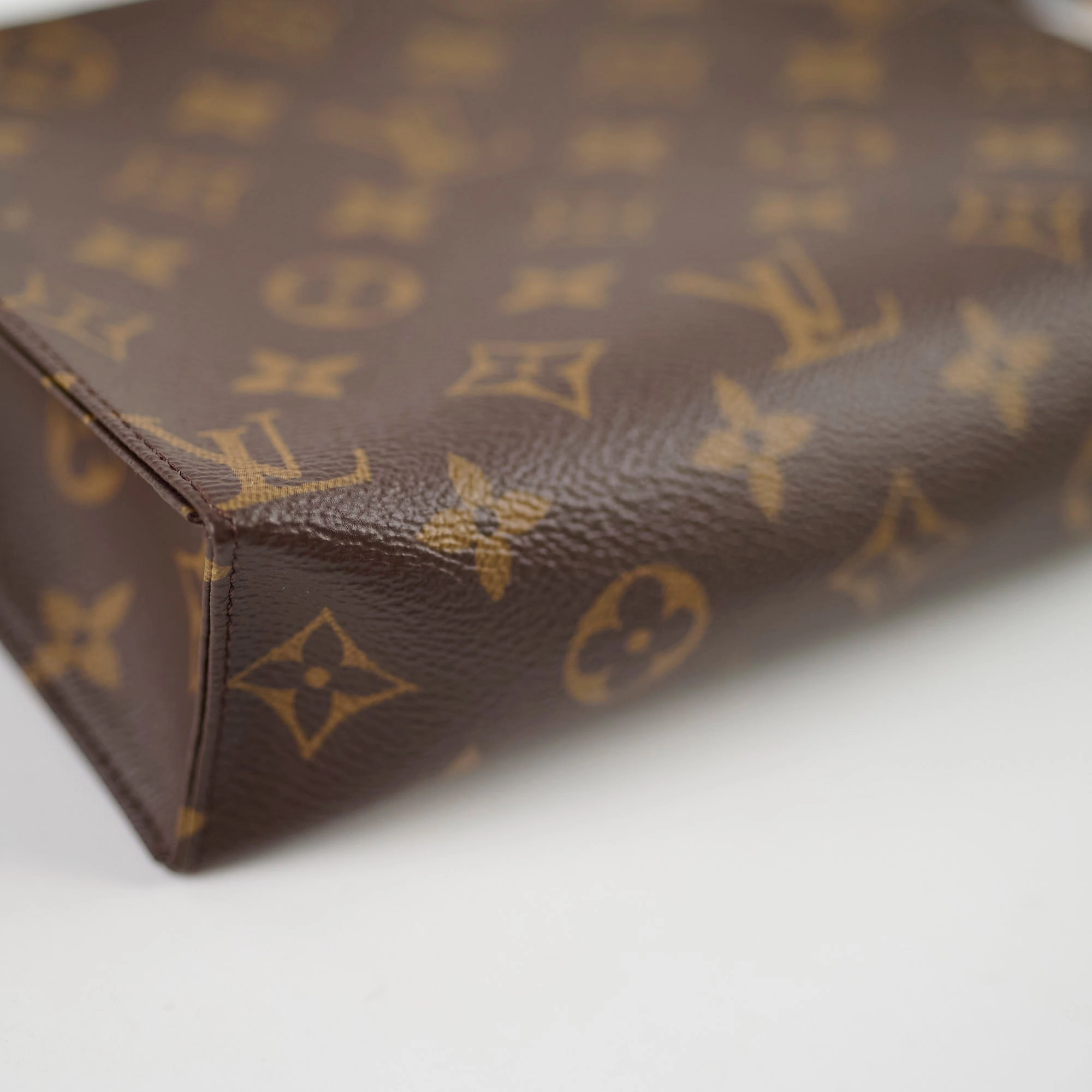 Louis Vuitton toiletry 19 monogram Pouch Clutch