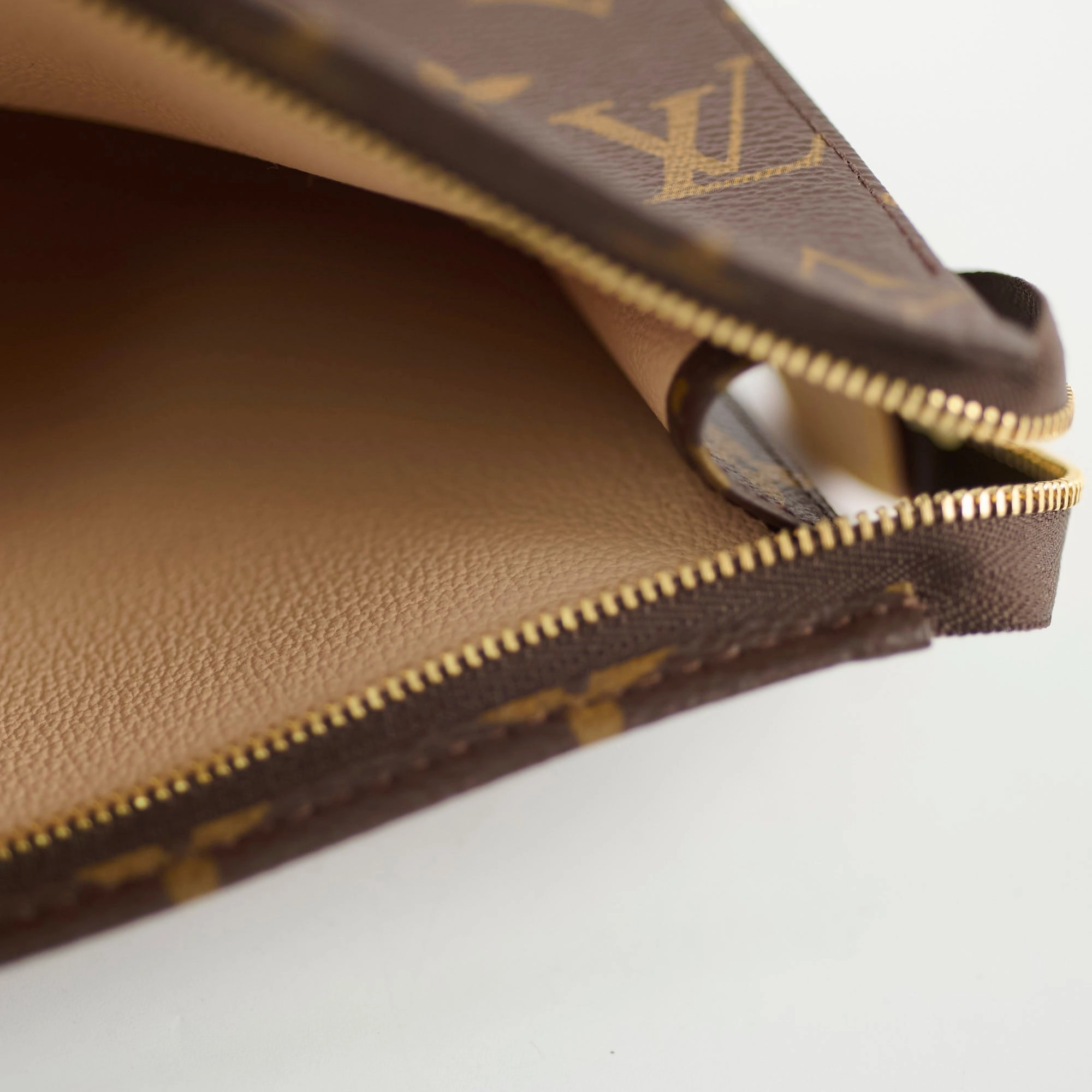 Louis Vuitton toiletry 19 monogram Pouch Clutch