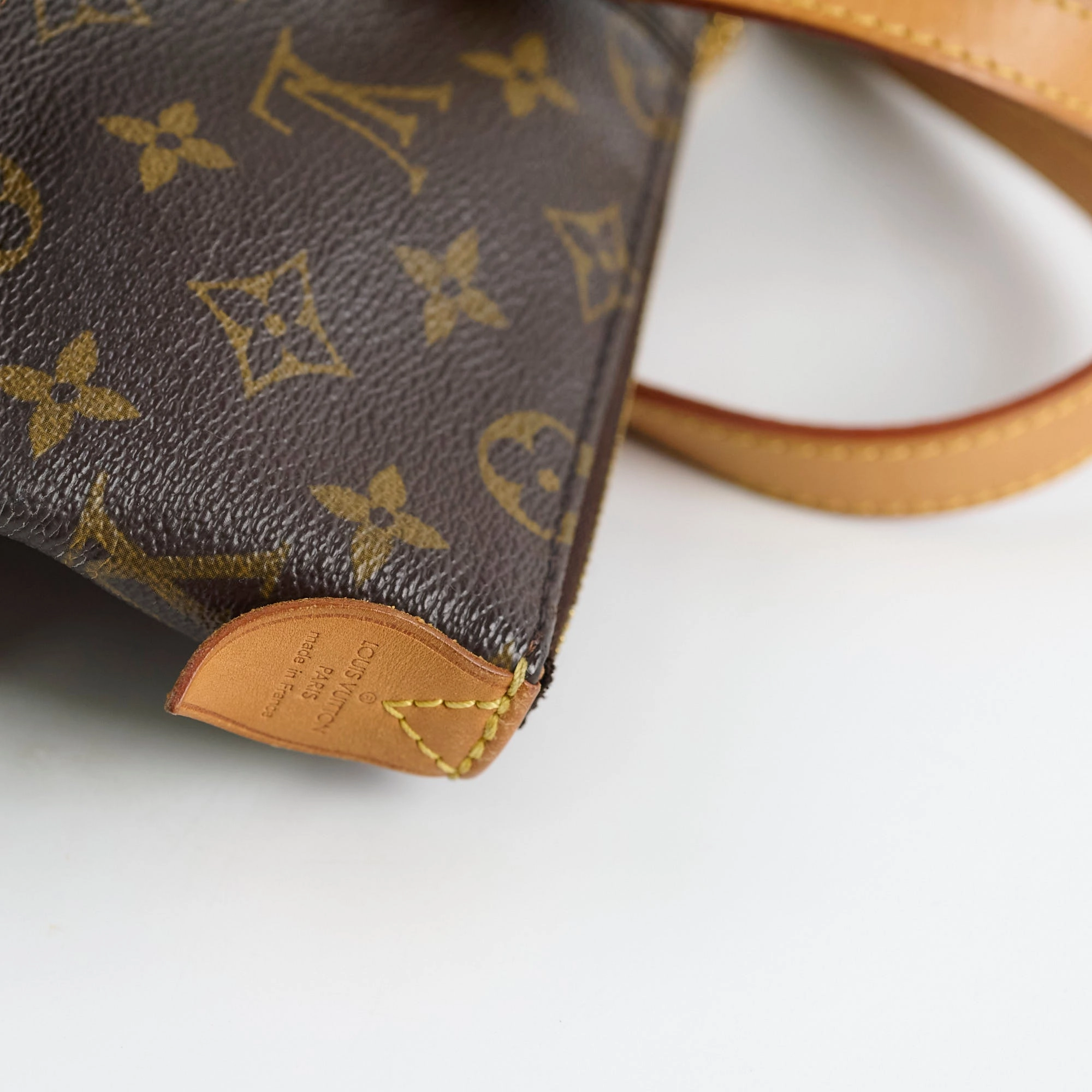 Louis Vuitton Totally MM Monogram With Bag Charm
