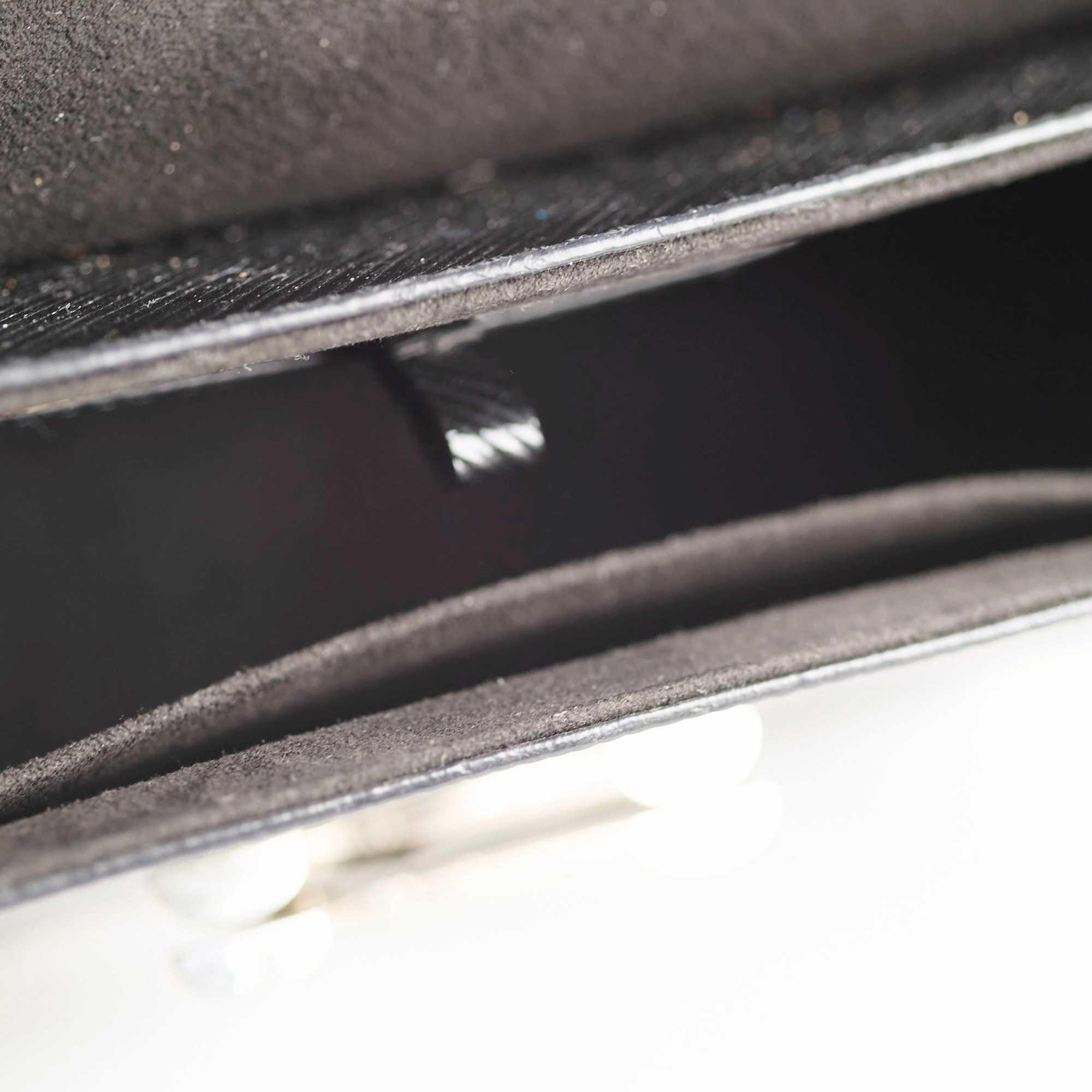 Louis Vuitton Twist MM Epi Black