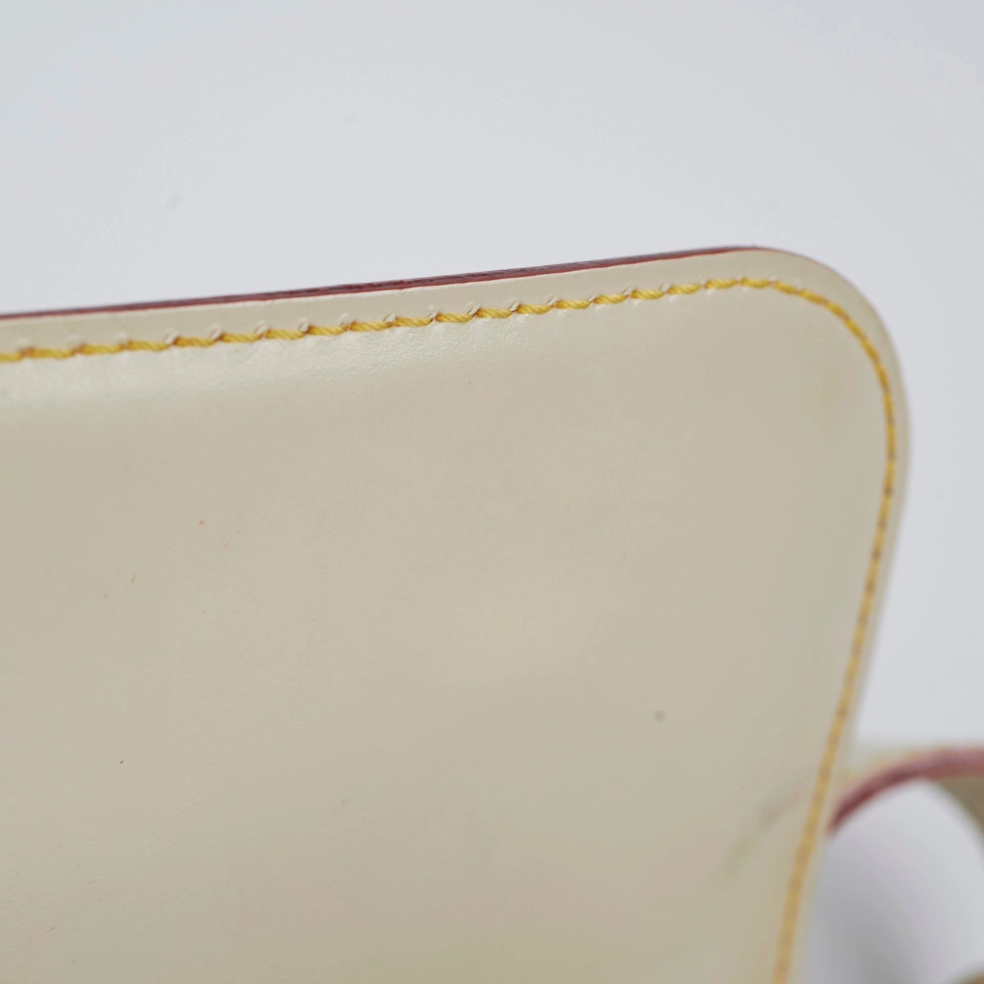 Louis Vuitton Vintage Suhali Le Talentueux Shoulder Bag Ivory