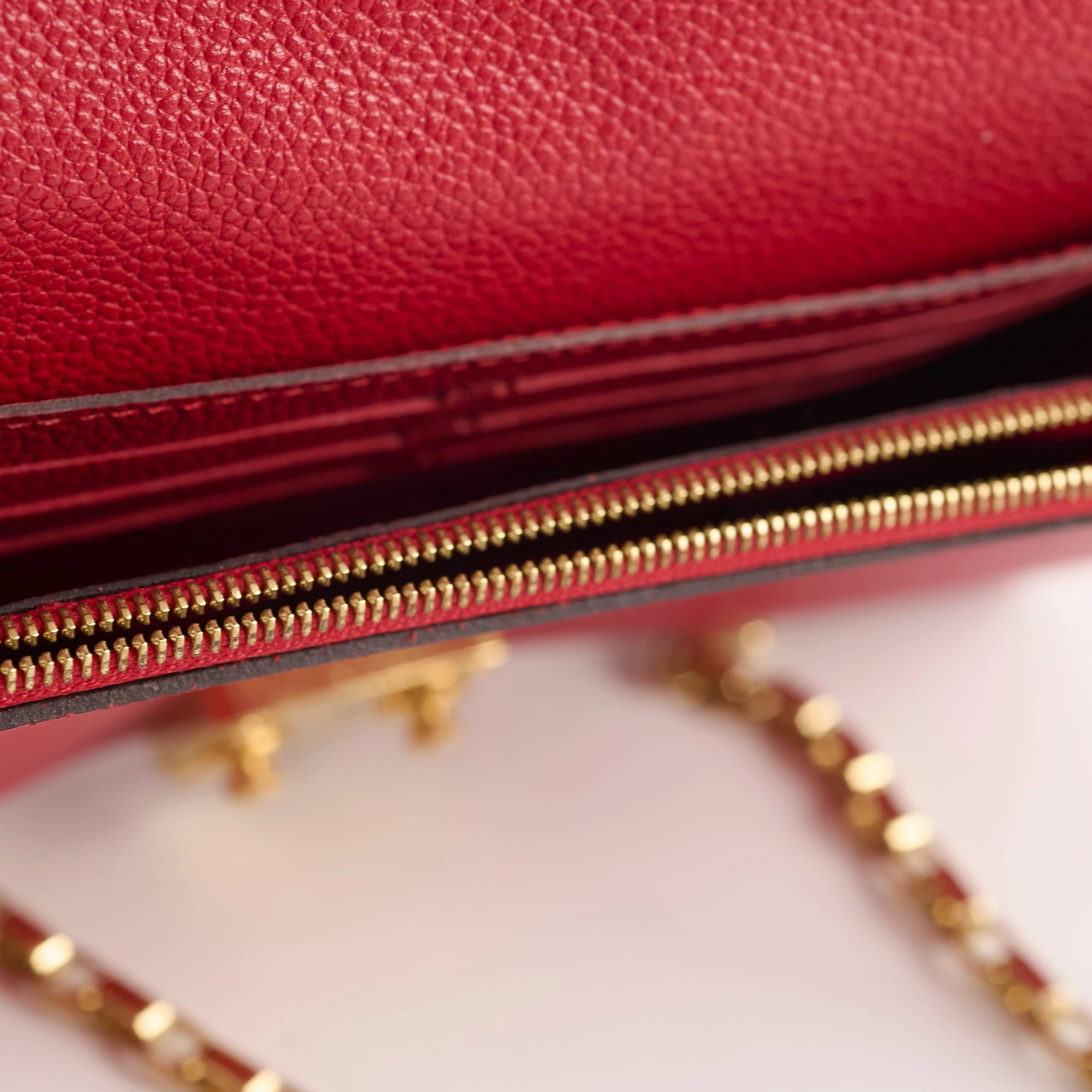 Louis Vuitton Wallet On Chain Red Empreinte