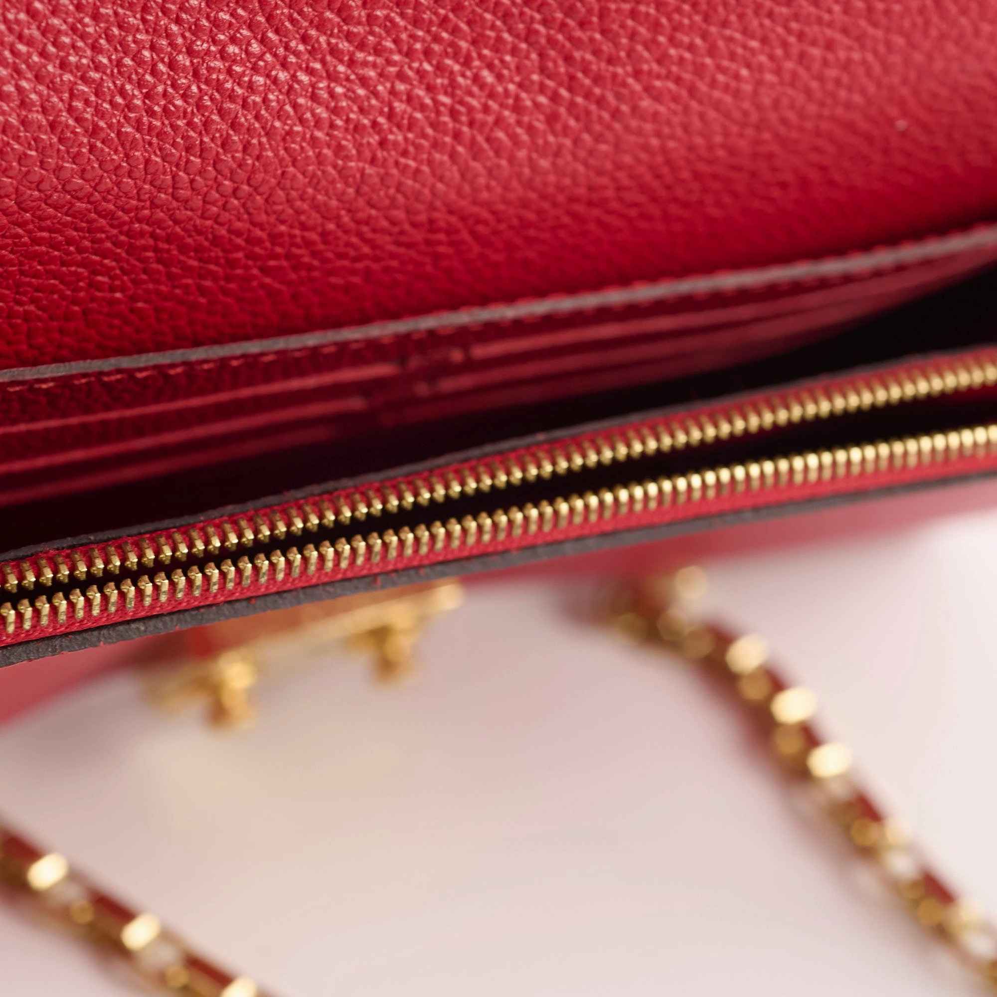 Louis Vuitton Wallet On Chain Red Empreinte