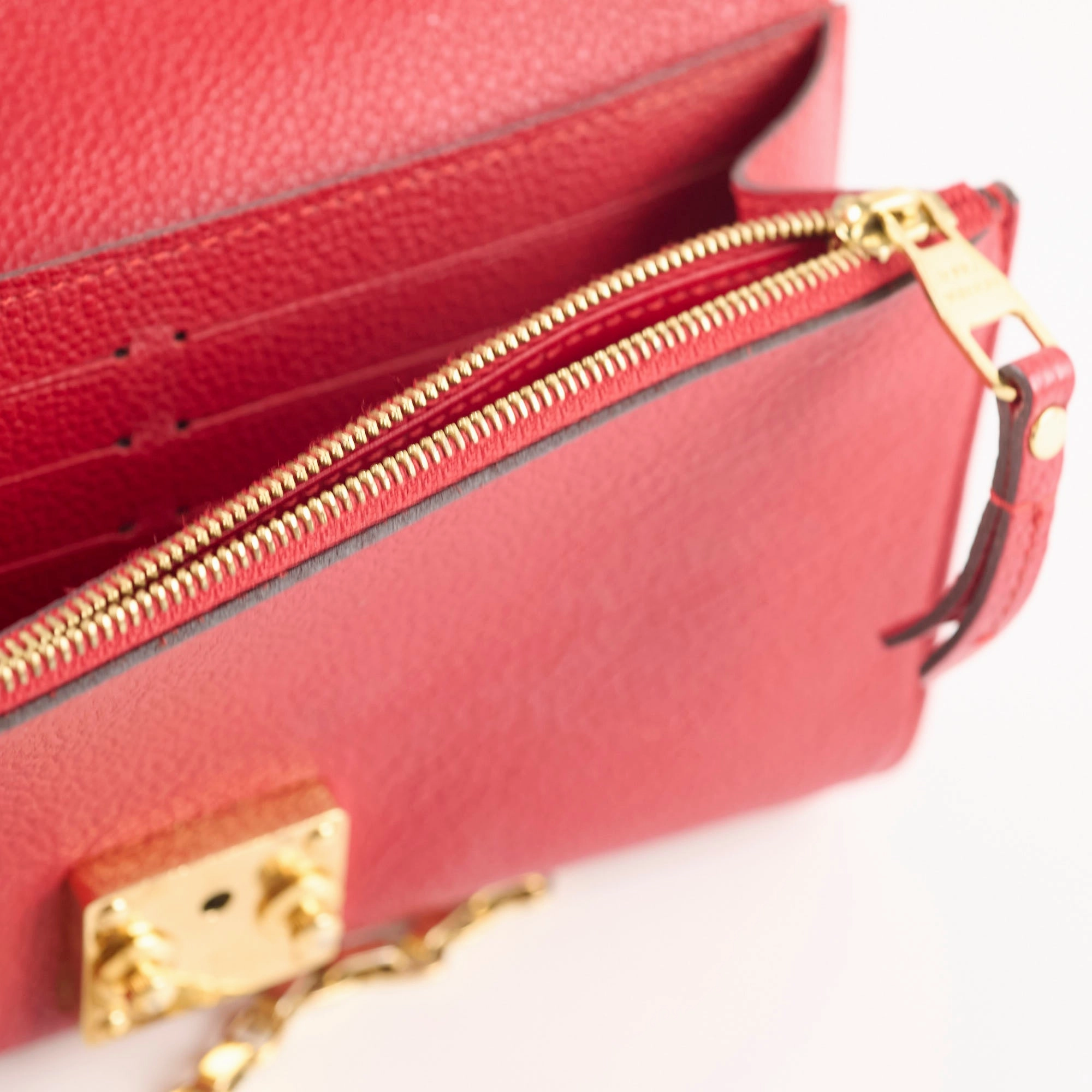 Louis Vuitton Wallet On Chain Red Empreinte