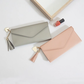 Love pendant tassel buckle wallet