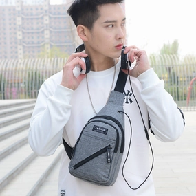 Multi-layer casual messenger bag