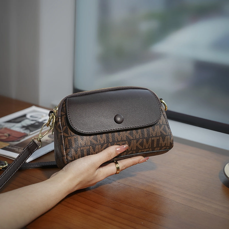 Multi-layer large-capacity mobile phone bag