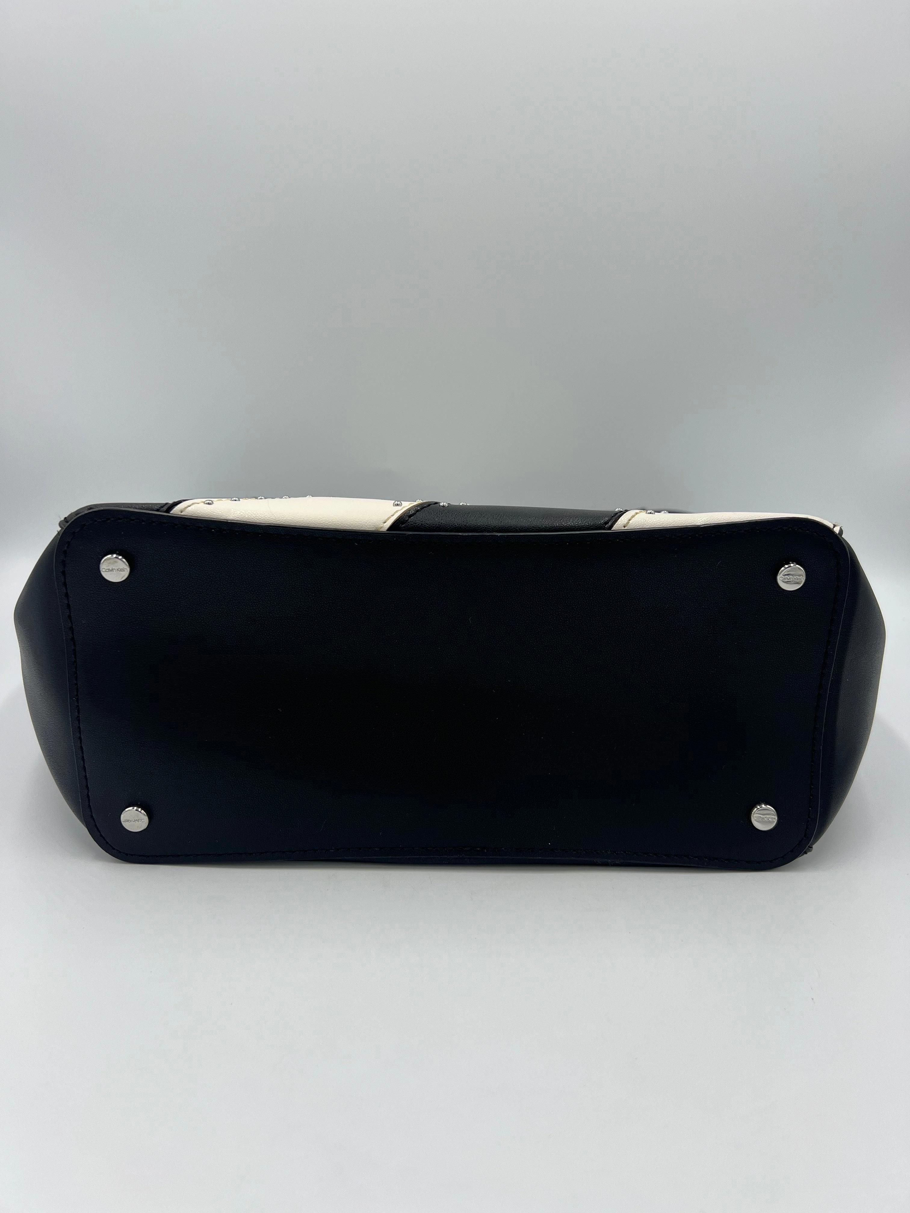 New! Handbag / Tote By Calvin Klein