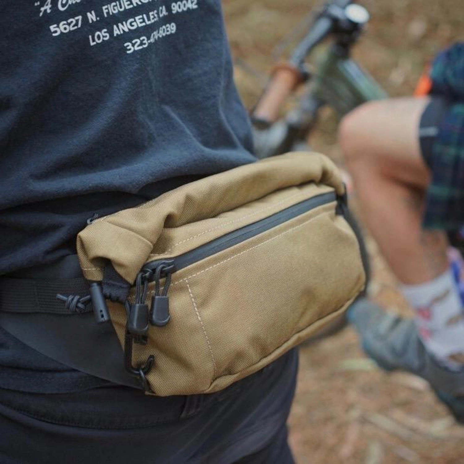 OUTER SHELL Hip Slinger