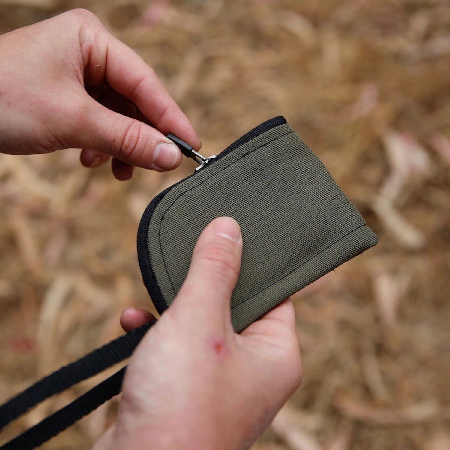 OUTER SHELL Zip Wallet Compact