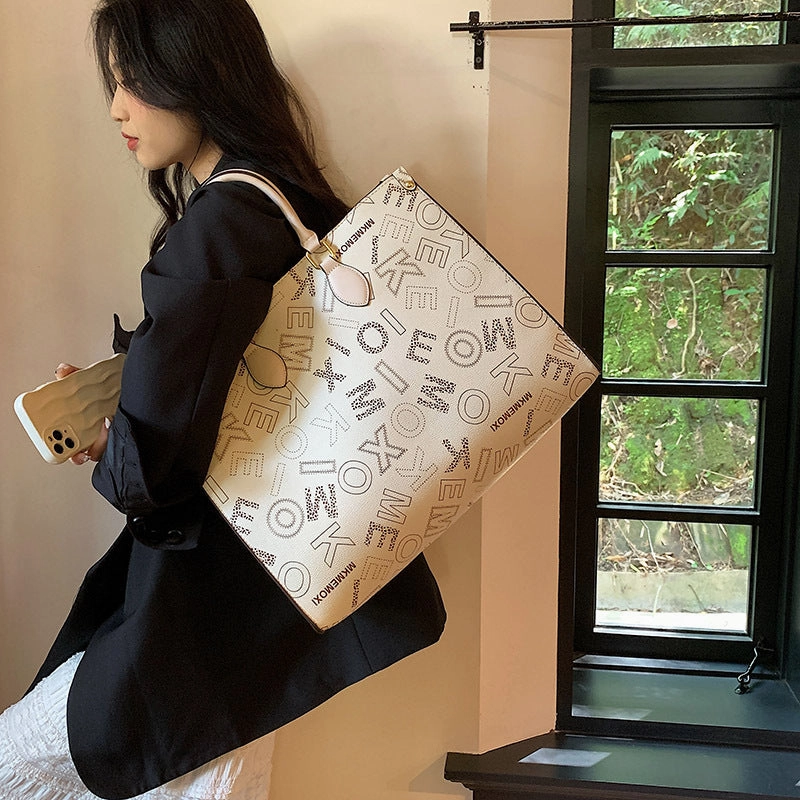 Premium texture large capacity tote bag