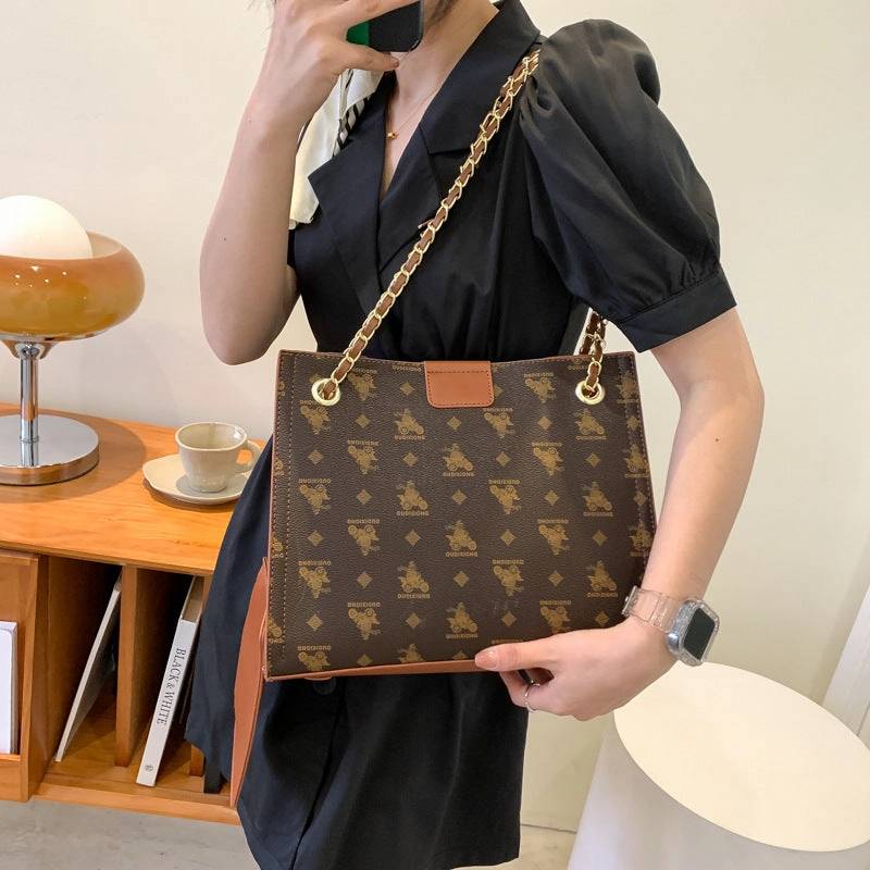 Printed tote bag daily matching