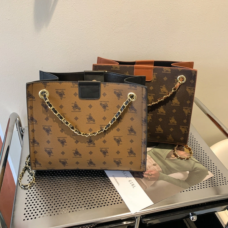Printed tote bag daily matching