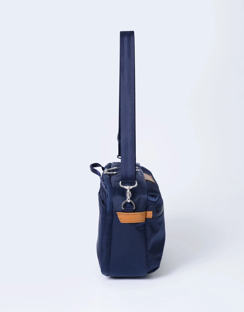 Progress 2nd Laye Shoulder Bag M No.02407