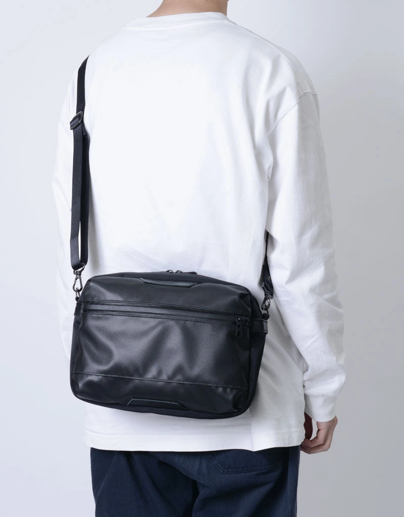 Progress Coating ver. 2nd Laye Shoulder Bag M No.02407-SC