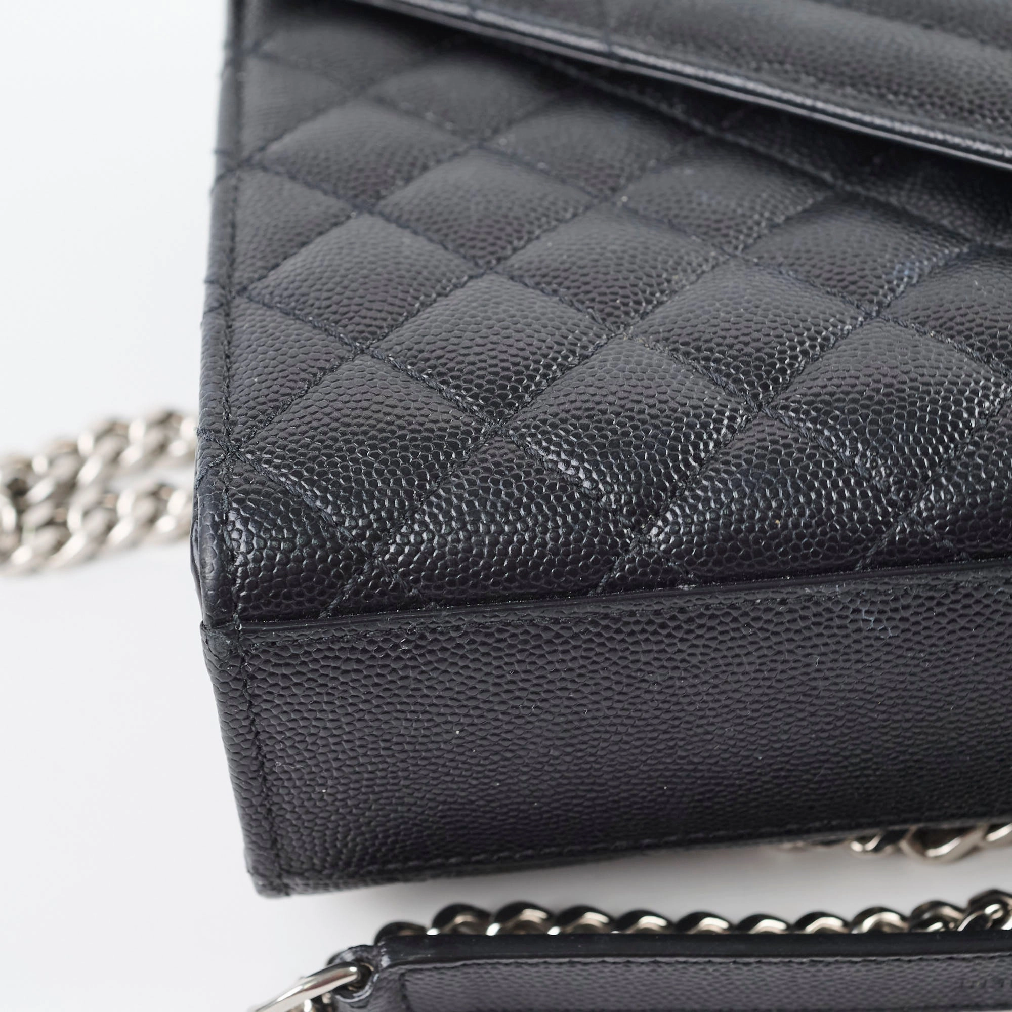 Saint Laurent Envelope Medium Quilted Grain Black