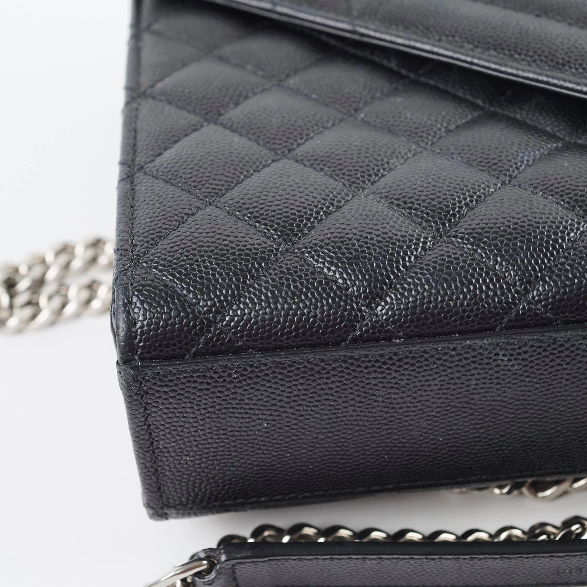 Saint Laurent Envelope Medium Quilted Grain Black