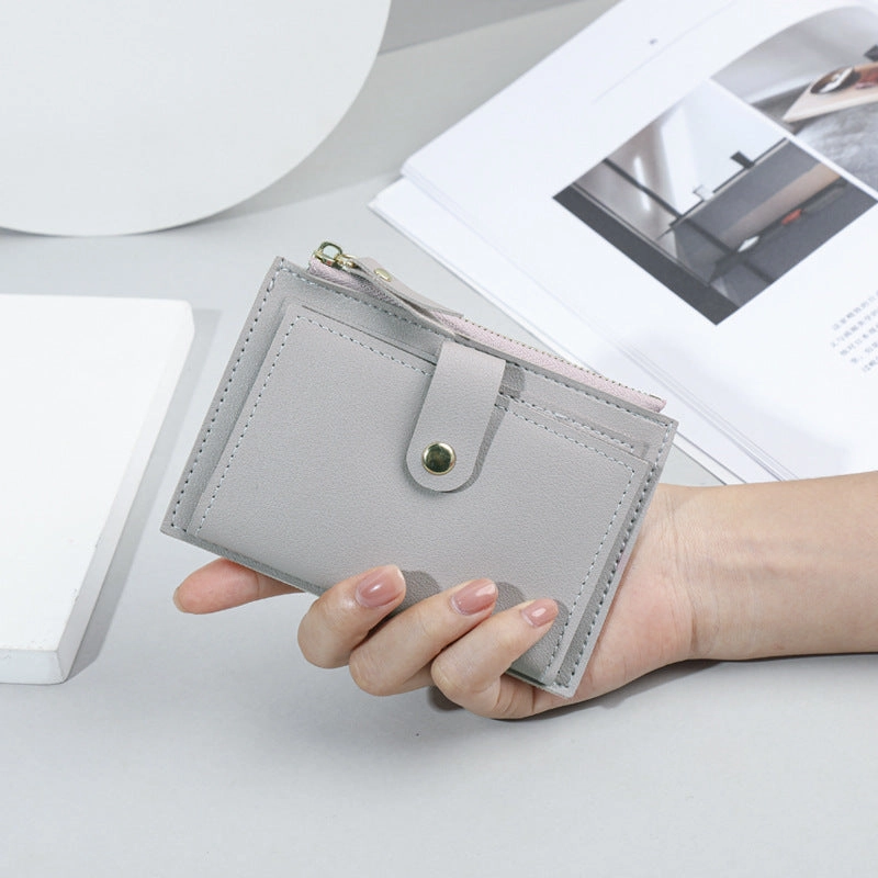 Short wallet woman