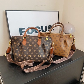 Shoulder tote bag