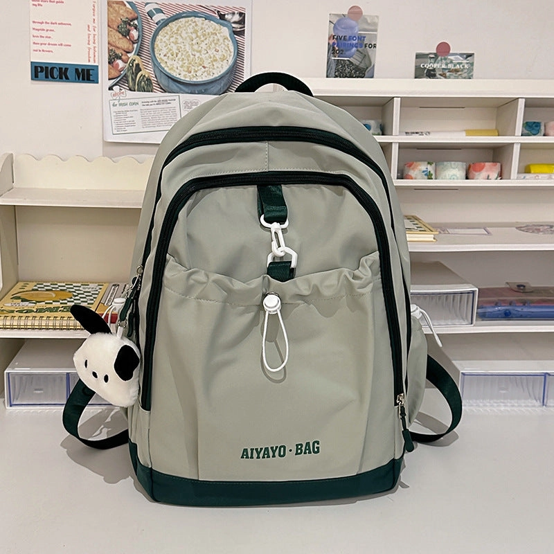 Simple and versatile backpack