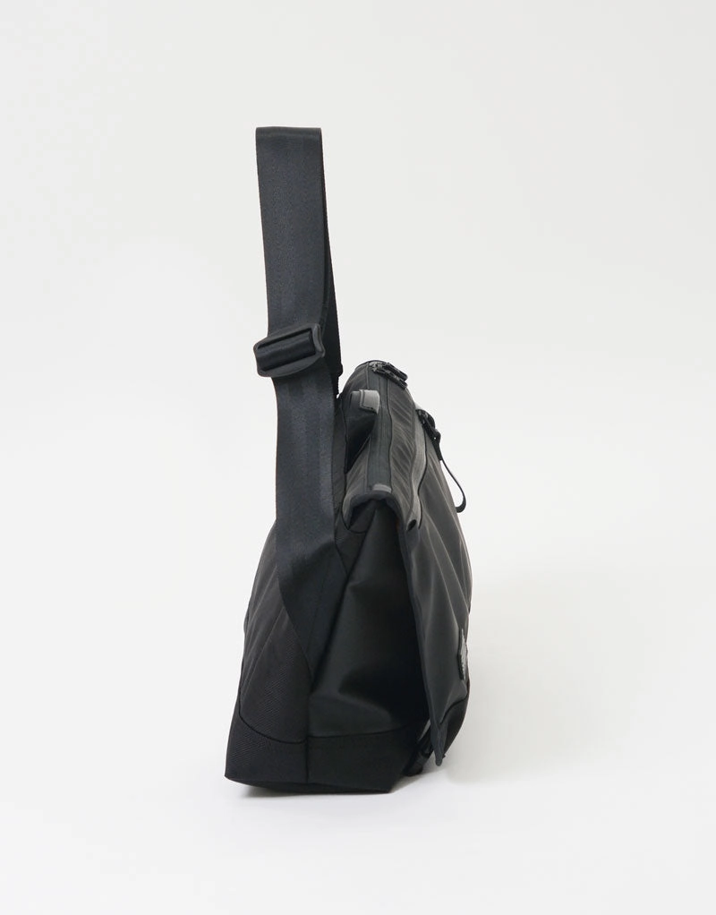 Slick Messenger Bag No.02487