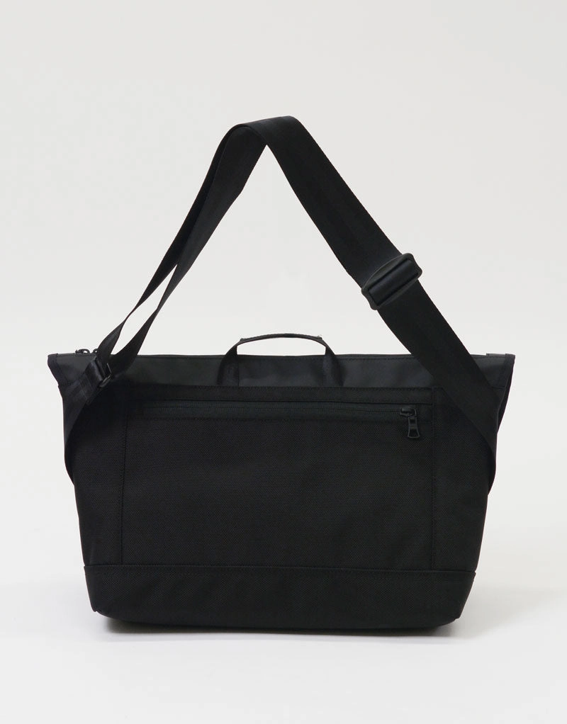 Slick Messenger Bag No.02487