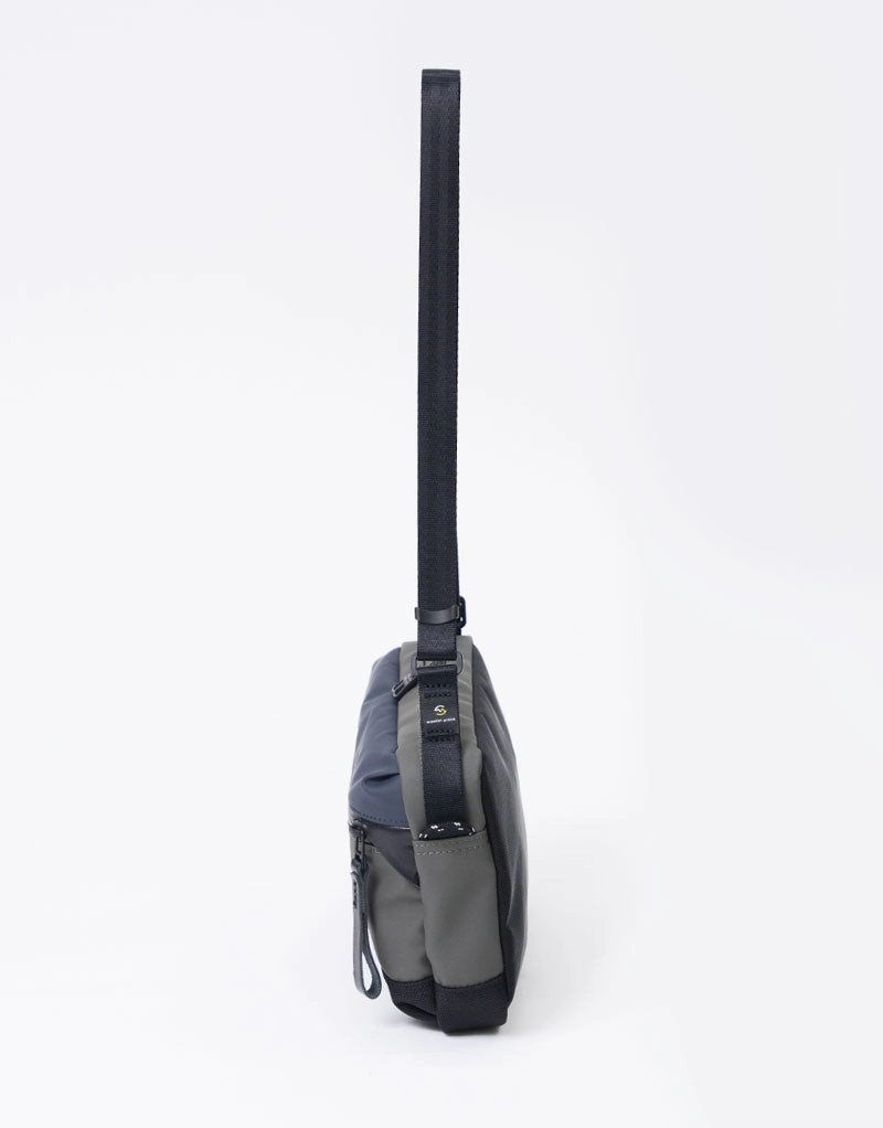 Slick Shoulder Bag No.02486