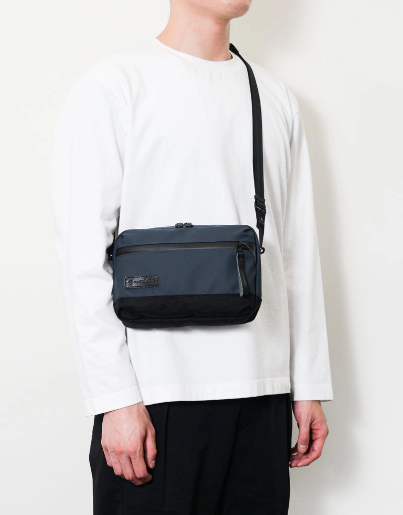 Slick Shoulder Bag No.02486