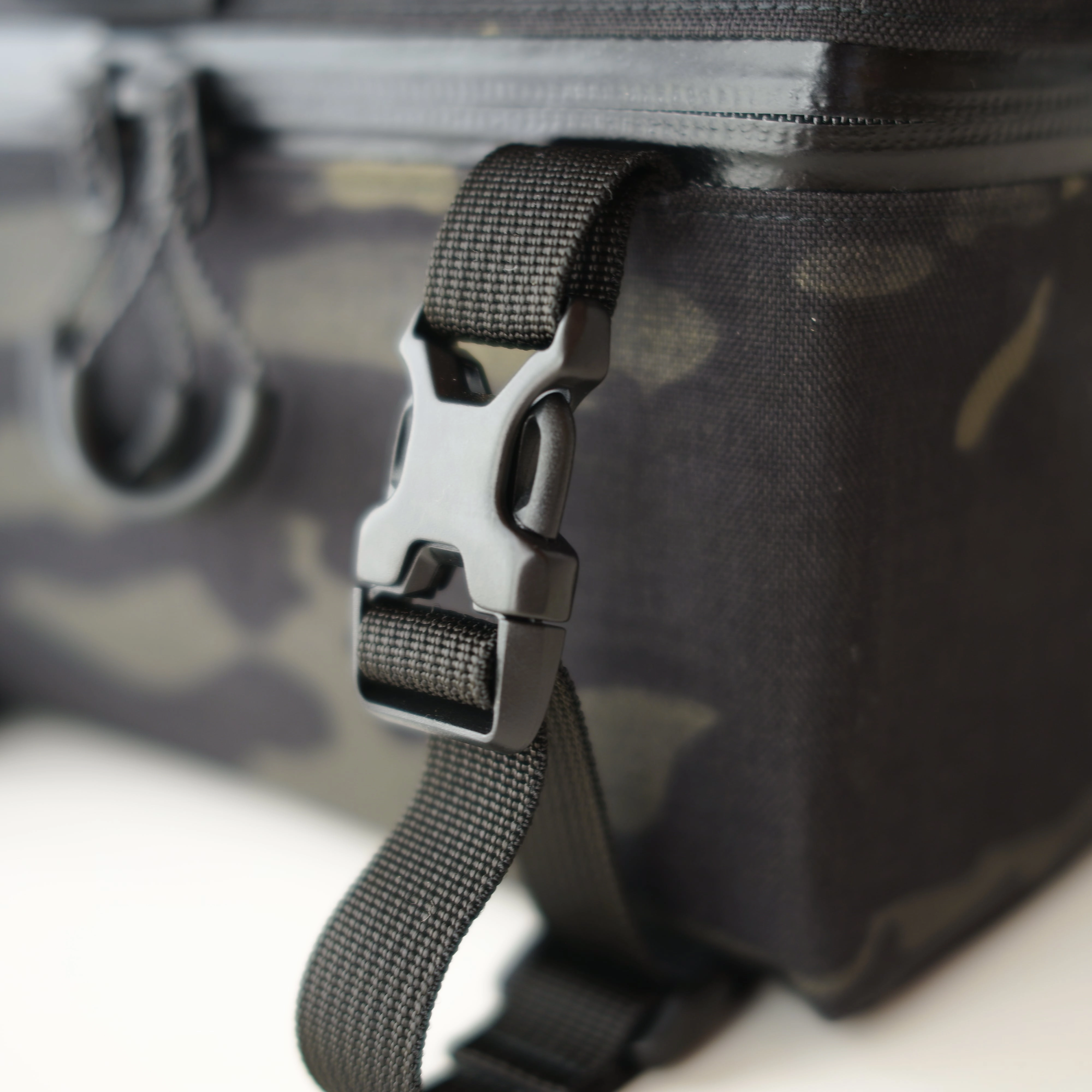TADE QUI Cunningham Camera Bag