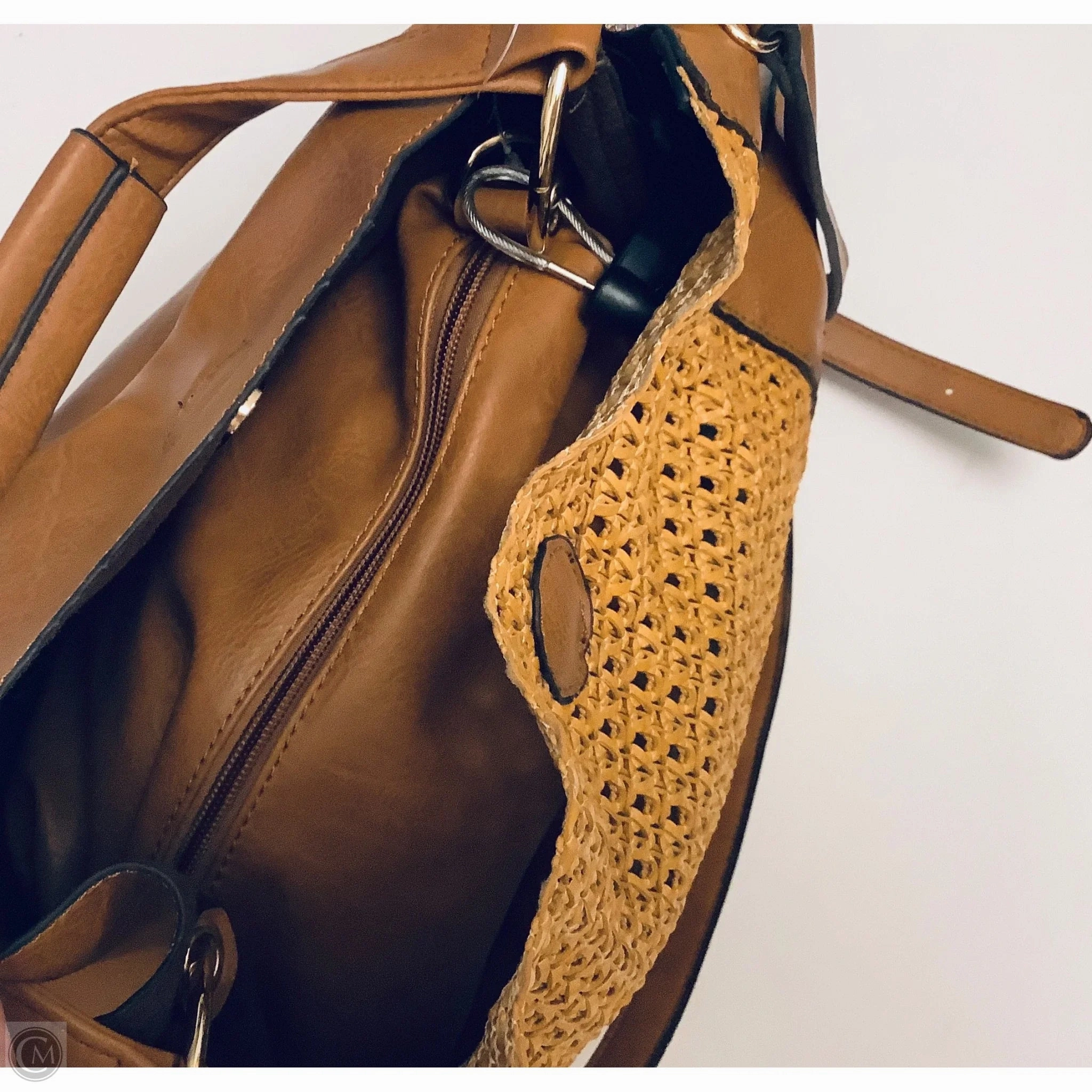 Tote By Clothes Mentor, Size: Medium