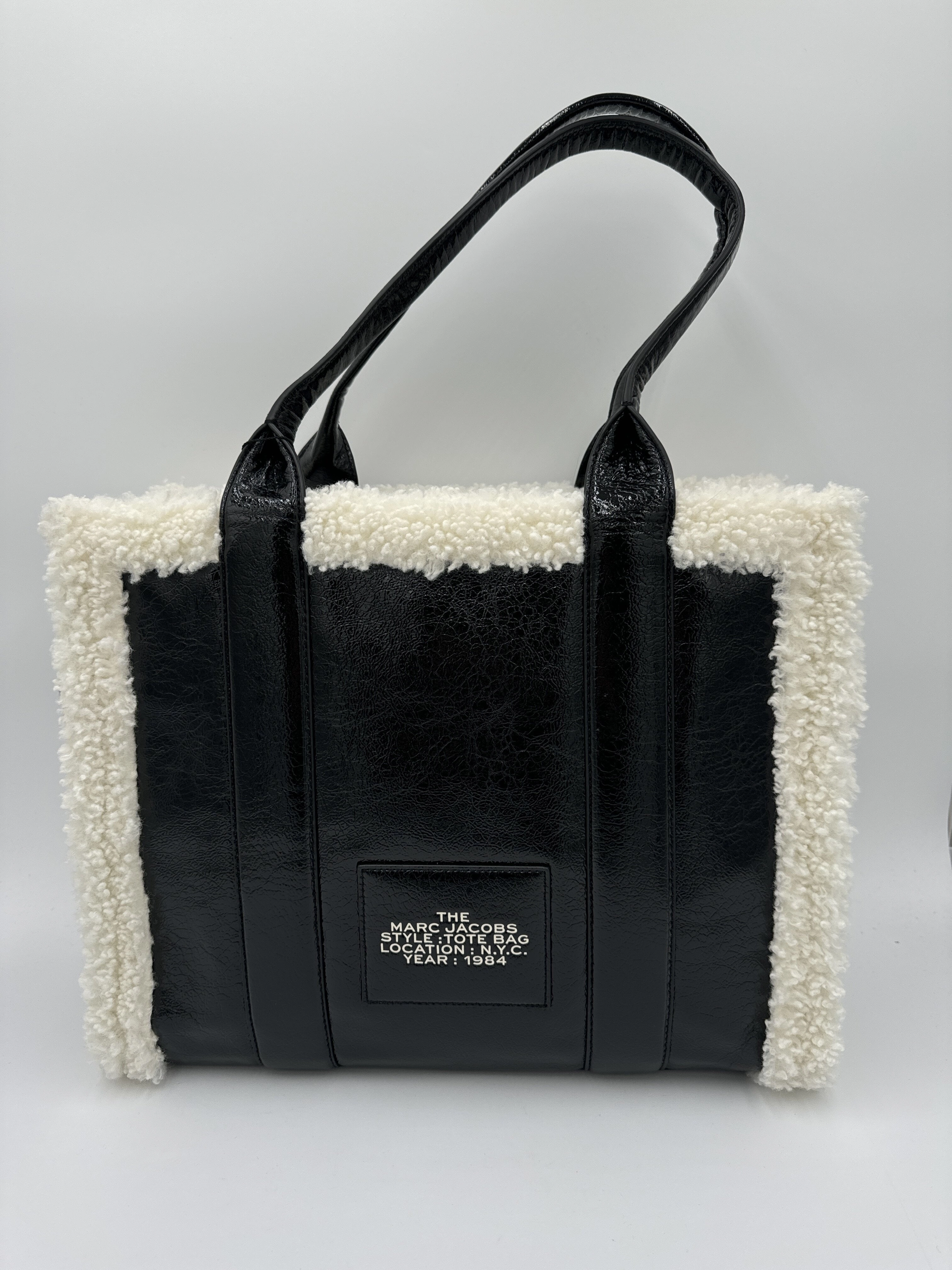 Tote Luxury Designer By Marc Jacobs  Size: Large