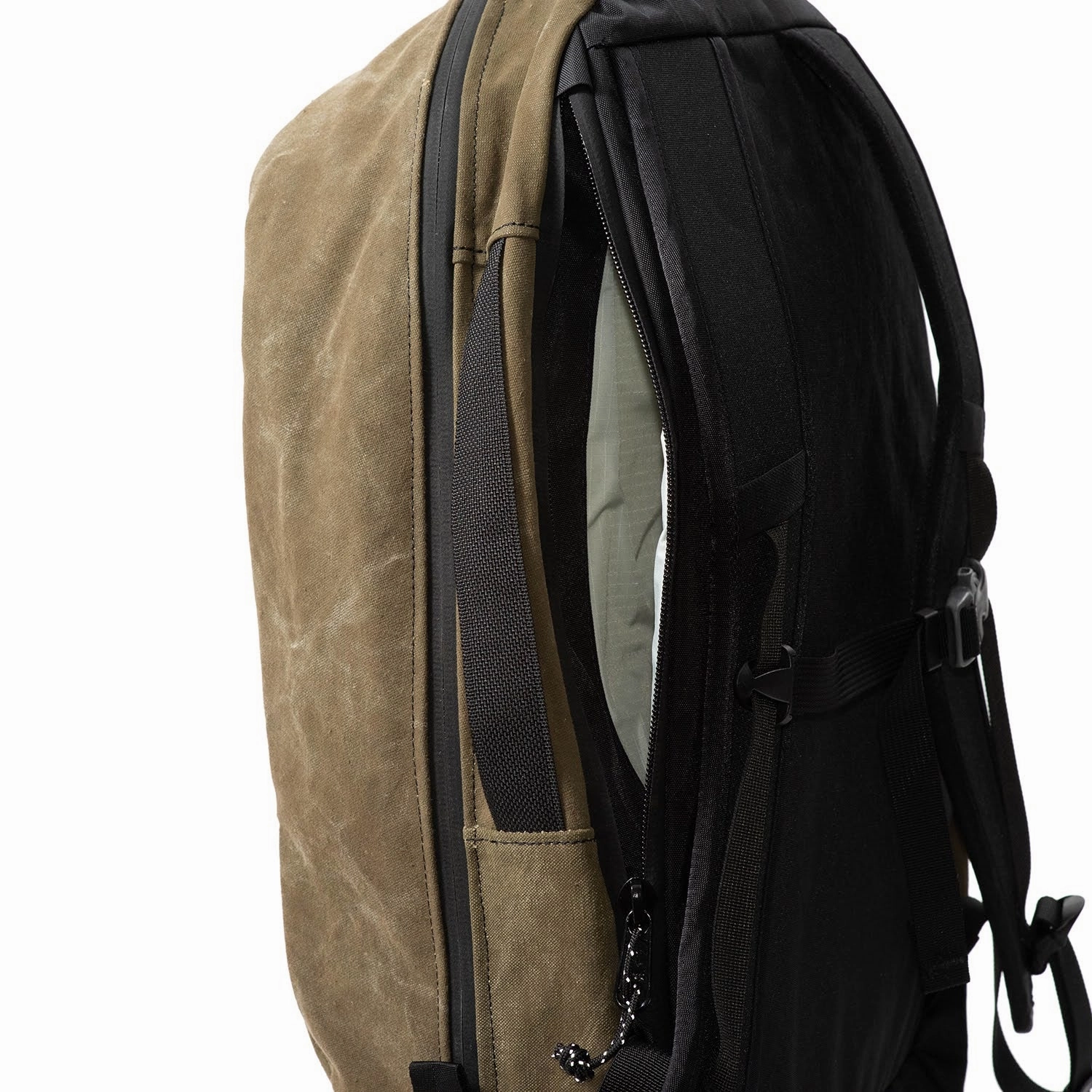TRUCE DESIGNS New Day Pack
