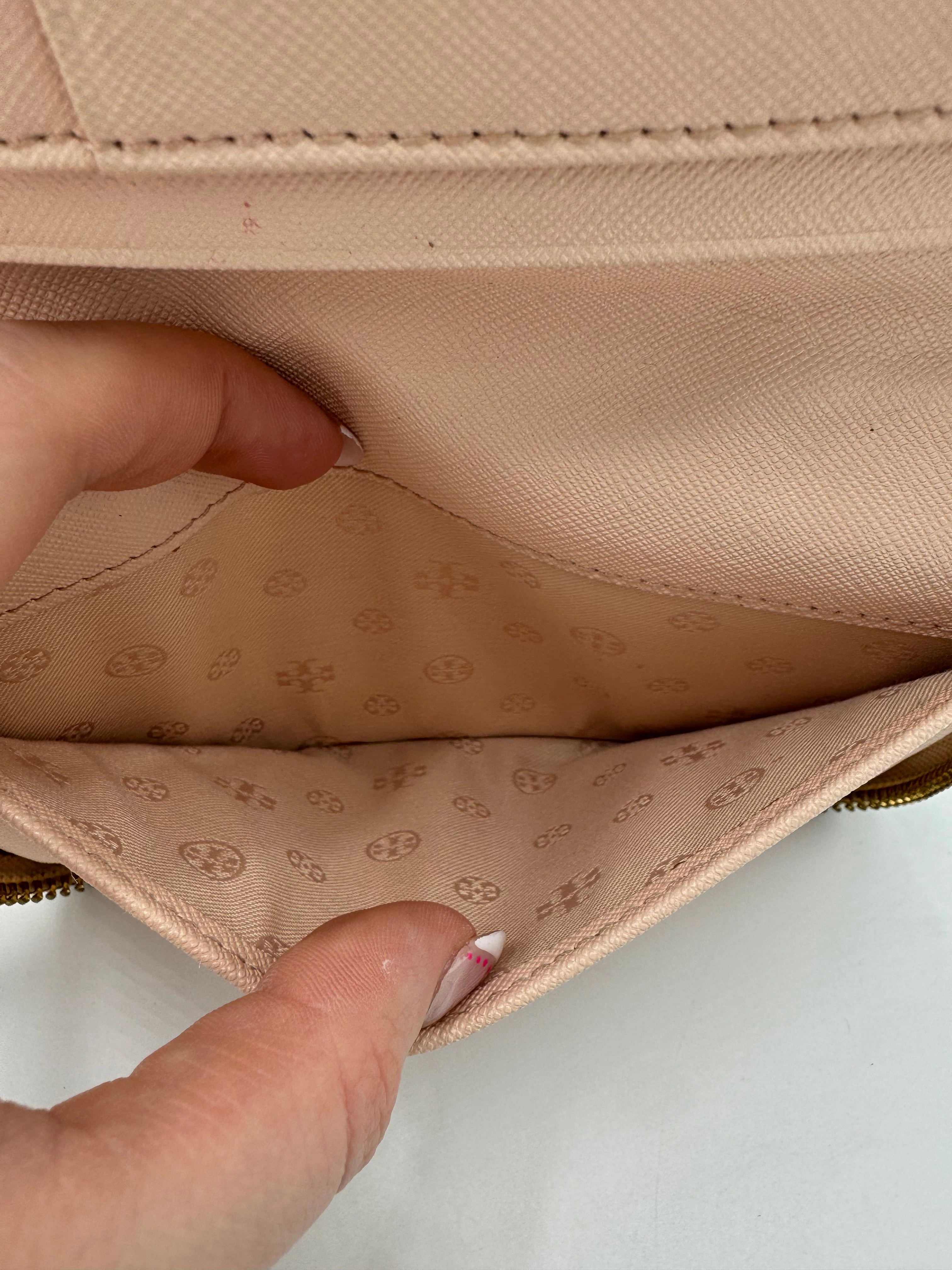 Wallet / Wristlet Designer By Tory Burch
