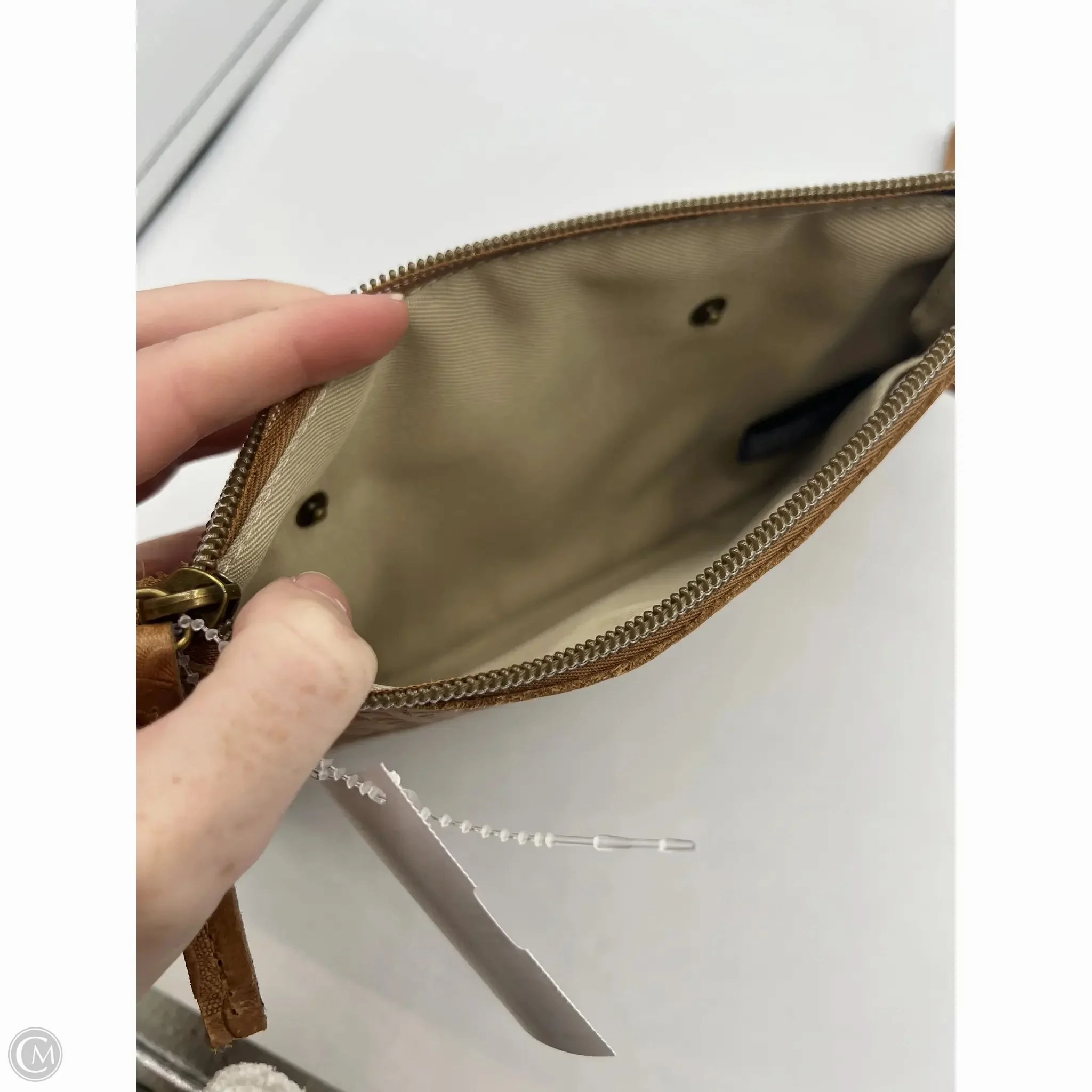 Wallet By Clothes Mentor, Size: Large