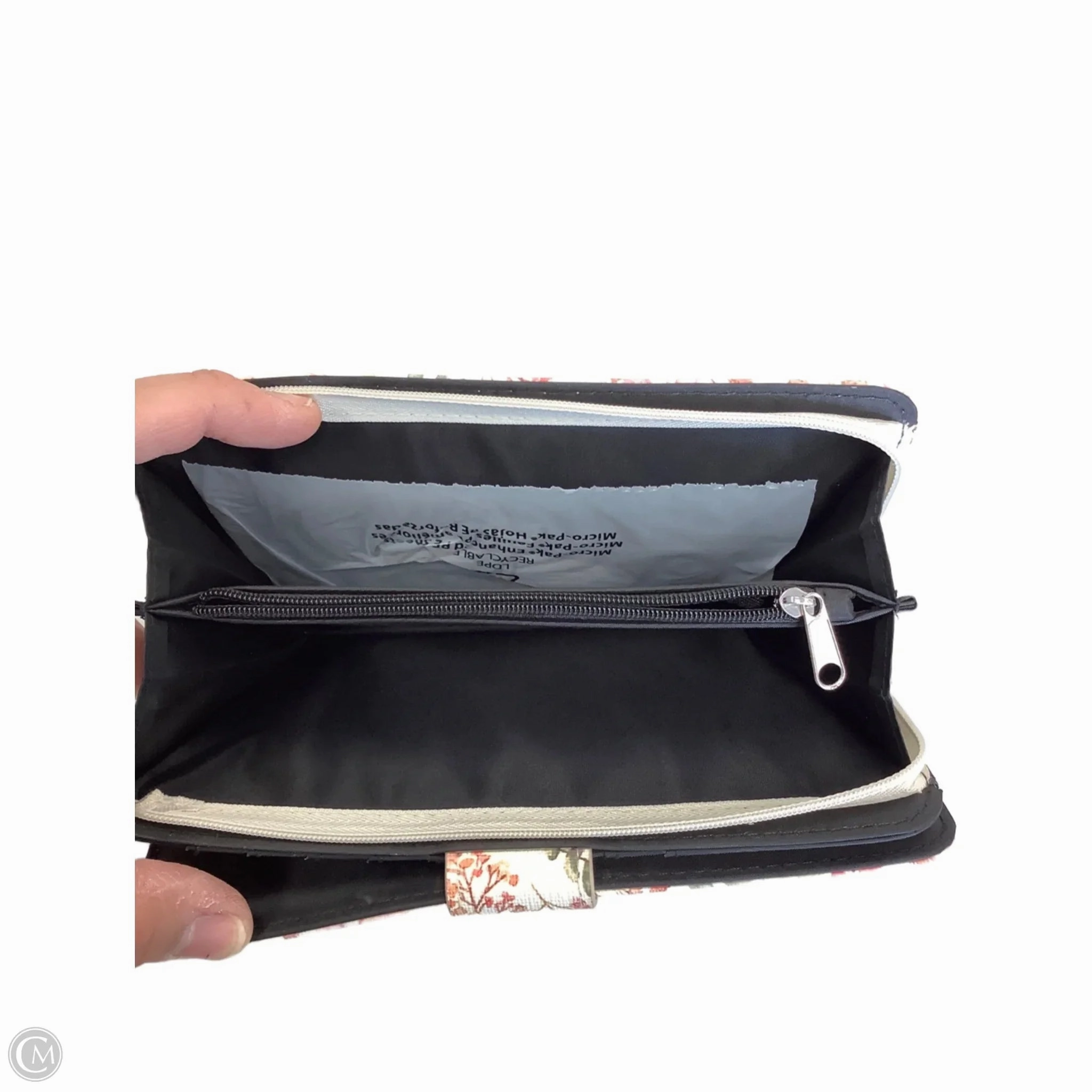 Wallet By Clothes Mentor, Size: Medium