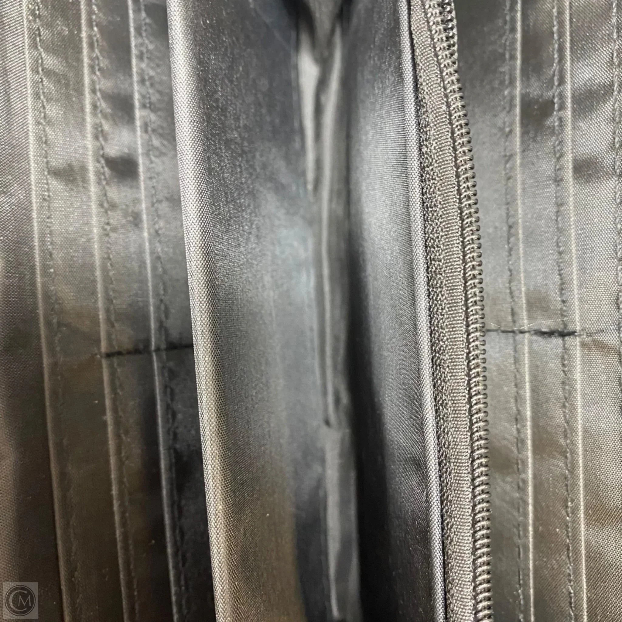 Wallet By Clothes Mentor, Size: Medium