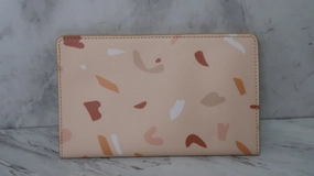 Wallet By Clothes Mentor  Size: Medium