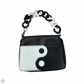 Wallet By Clothes Mentor, Size: Medium