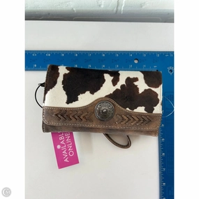 Wallet By Clothes Mentor, Size: Medium
