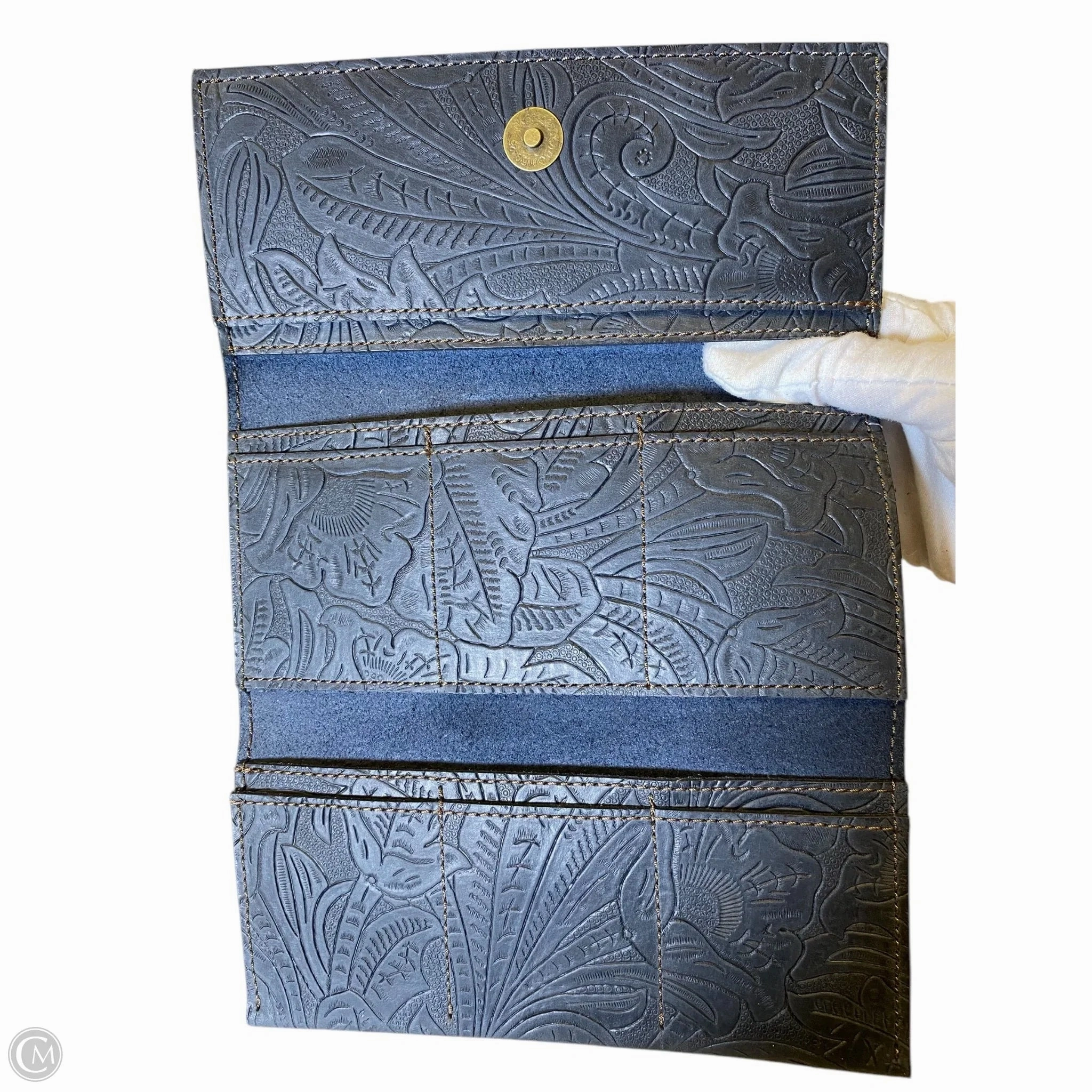 Wallet By Clothes Mentor, Size: Medium